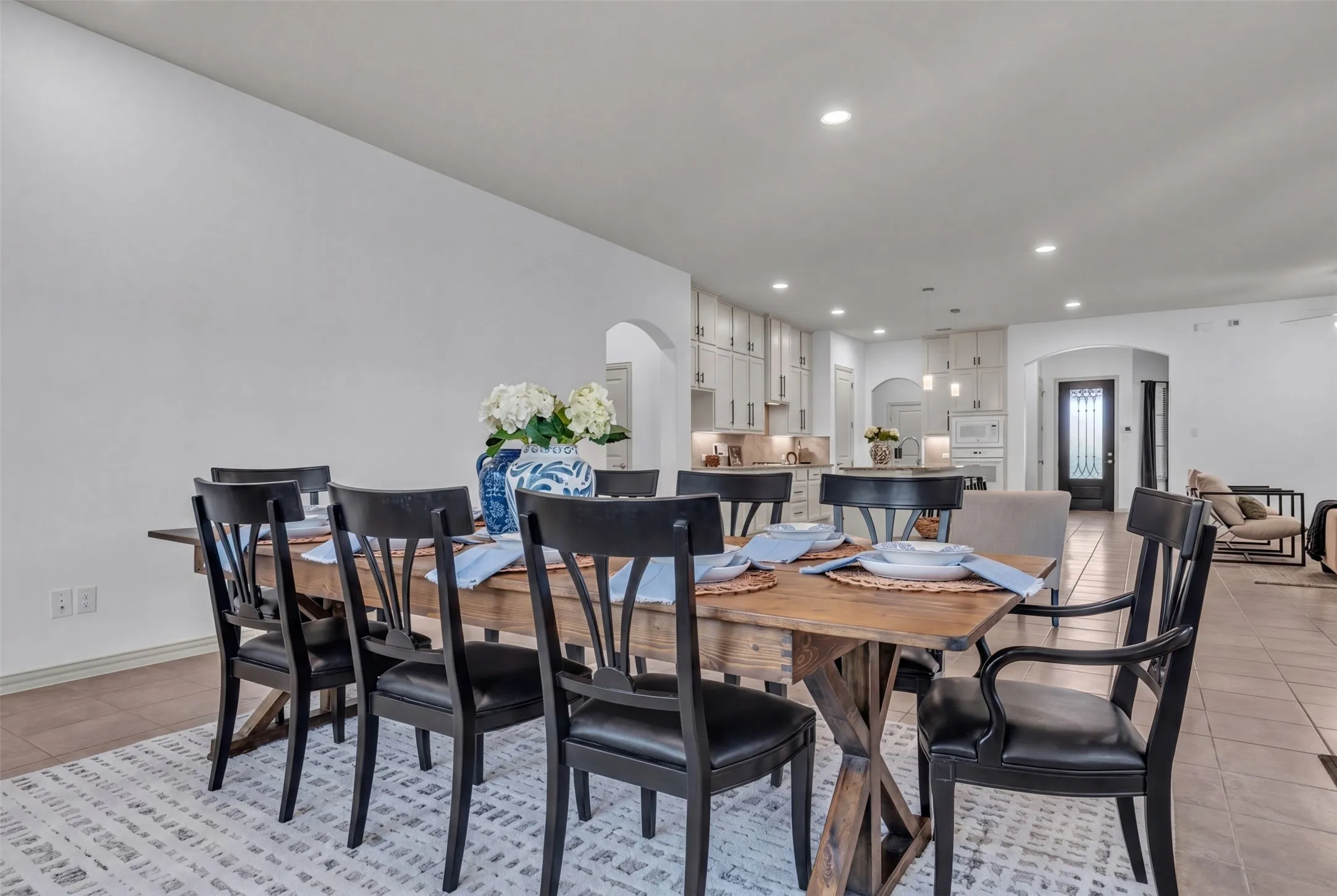 Single Family Residence For Sale in Tarrant County , 2801 Vista Azul Place 2801, Mansfield, Texas 76063, 2 Bedroom, 2 Bathroom, 2 Garage spaces, 2,614 Sqft, built in 2017, mls#21256486, Real Estate Agent in Mansfield, Homes For Sale in Tarrant county, Homes For Sale in Mansfield, Realtor in Mansfield Texas, Real Estate Brokerage Independent Realty Texas, Luminita Cordes Realtor
