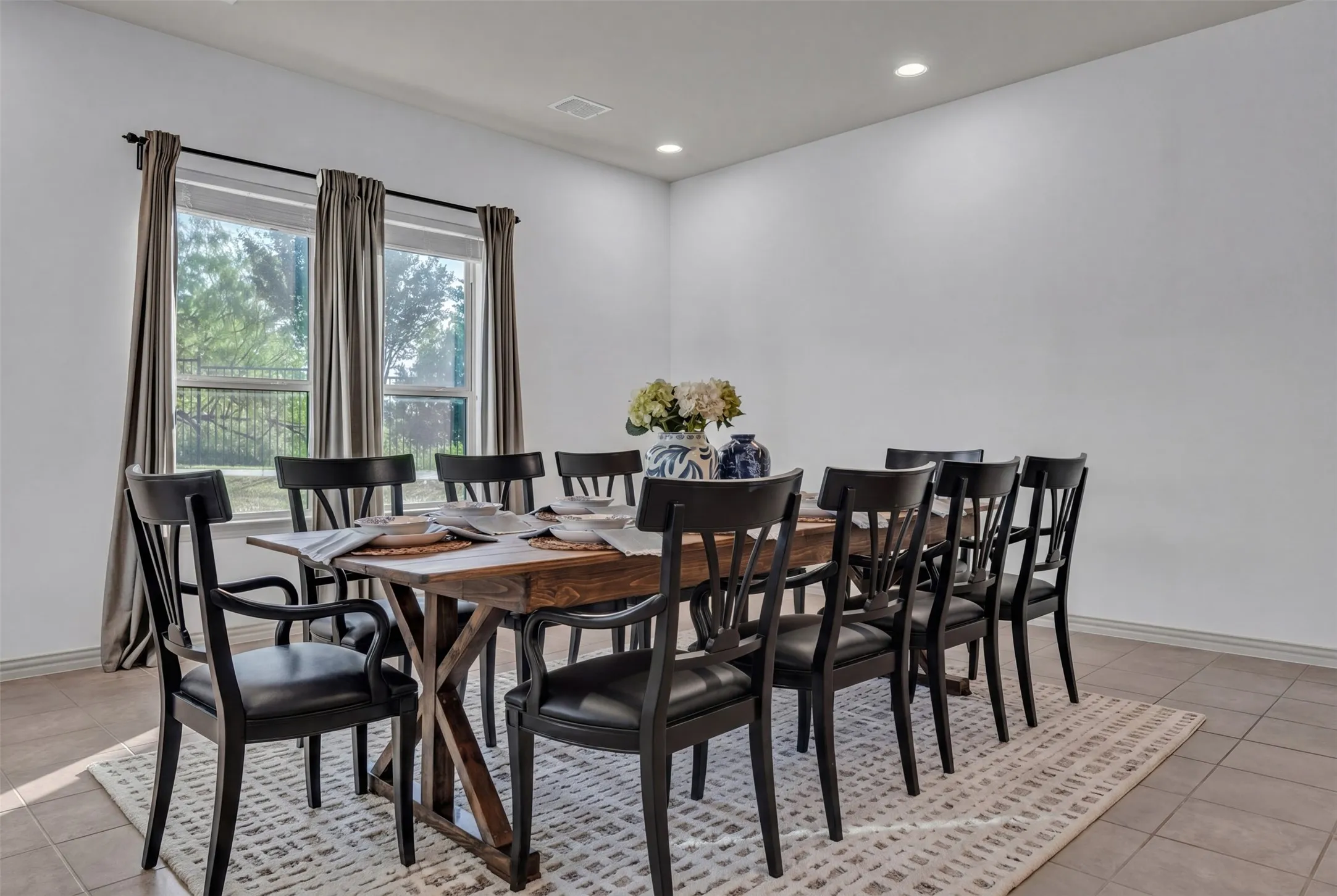 Single Family Residence For Sale in Tarrant County , 2801 Vista Azul Place 2801, Mansfield, Texas 76063, 2 Bedroom, 2 Bathroom, 2 Garage spaces, 2,614 Sqft, built in 2017, mls#21256486, Real Estate Agent in Mansfield, Homes For Sale in Tarrant county, Homes For Sale in Mansfield, Realtor in Mansfield Texas, Real Estate Brokerage Independent Realty Texas, Luminita Cordes Realtor