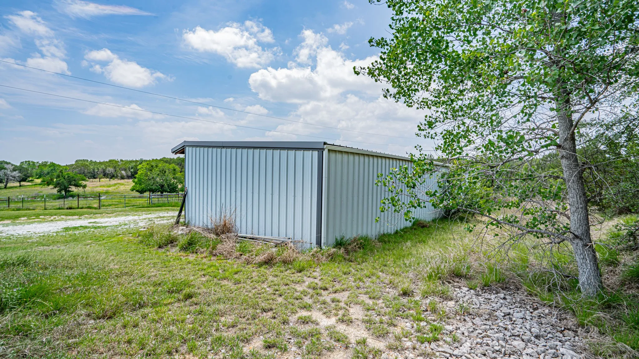 Farm For Sale in Hood County , 9200 Mitchell Bend Court, Granbury, Texas 76048, 3 Bedrooms, 2 Bathrooms, 4 Garage spaces, 1,900 Sqft, built in 1890, Preowned, Price $2,000,000, mls#21255109, Real Estate Agent in Granbury, Homes For Sale in Hood county, Homes For Sale in Granbury, Realtor in Granbury Texas, Real Estate Brokerage Independent Realty Texas, Luminita Cordes Realtor