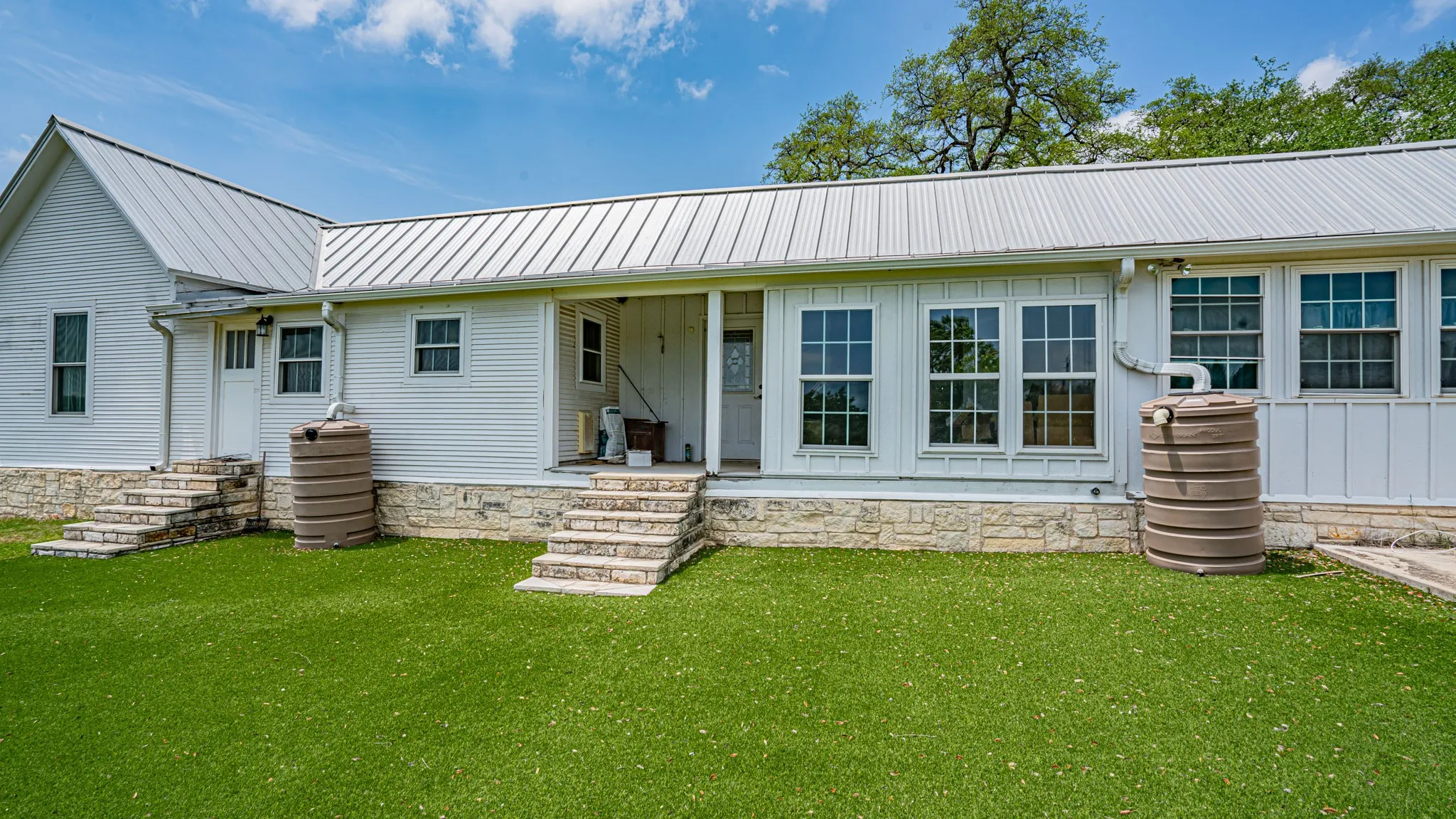 Farm For Sale in Hood County , 9200 Mitchell Bend Court, Granbury, Texas 76048, 3 Bedrooms, 2 Bathrooms, 4 Garage spaces, 1,900 Sqft, built in 1890, Preowned, Price $2,000,000, mls#21255109, Real Estate Agent in Granbury, Homes For Sale in Hood county, Homes For Sale in Granbury, Realtor in Granbury Texas, Real Estate Brokerage Independent Realty Texas, Luminita Cordes Realtor