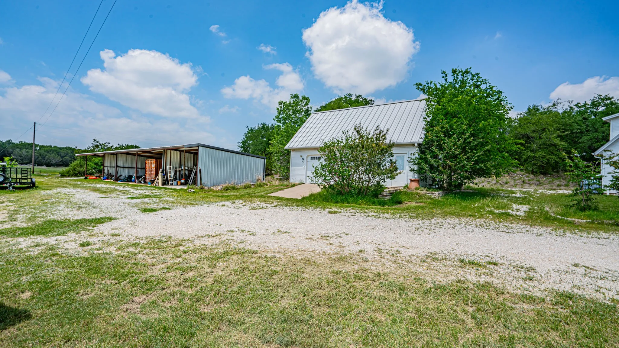 Farm For Sale in Hood County , 9200 Mitchell Bend Court, Granbury, Texas 76048, 3 Bedrooms, 2 Bathrooms, 4 Garage spaces, 1,900 Sqft, built in 1890, Preowned, Price $2,000,000, mls#21255109, Real Estate Agent in Granbury, Homes For Sale in Hood county, Homes For Sale in Granbury, Realtor in Granbury Texas, Real Estate Brokerage Independent Realty Texas, Luminita Cordes Realtor