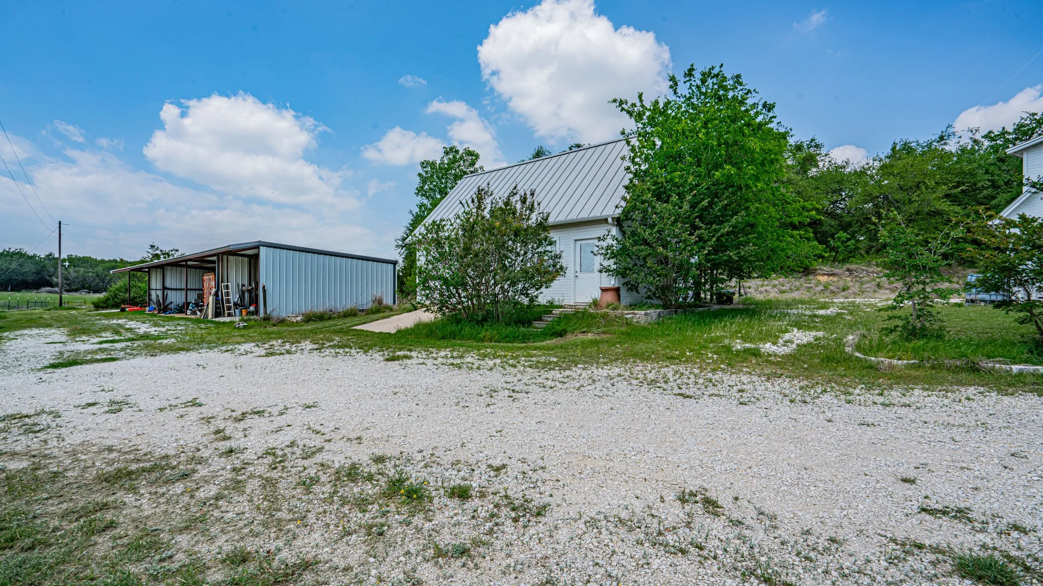 Farm For Sale in Hood County , 9200 Mitchell Bend Court, Granbury, Texas 76048, 3 Bedrooms, 2 Bathrooms, 4 Garage spaces, 1,900 Sqft, built in 1890, Preowned, Price $2,000,000, mls#21255109, Real Estate Agent in Granbury, Homes For Sale in Hood county, Homes For Sale in Granbury, Realtor in Granbury Texas, Real Estate Brokerage Independent Realty Texas, Luminita Cordes Realtor