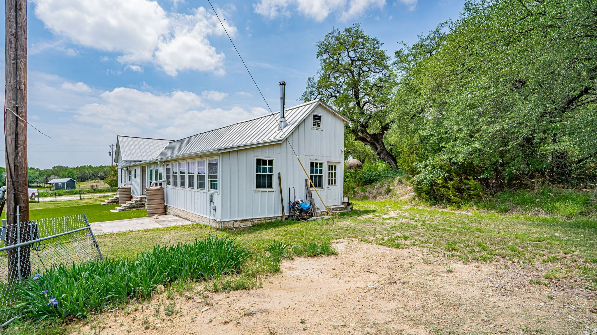 Farm For Sale in Hood County , 9200 Mitchell Bend Court, Granbury, Texas 76048, 3 Bedrooms, 2 Bathrooms, 4 Garage spaces, 1,900 Sqft, built in 1890, Preowned, Price $2,000,000, mls#21255109, Real Estate Agent in Granbury, Homes For Sale in Hood county, Homes For Sale in Granbury, Realtor in Granbury Texas, Real Estate Brokerage Independent Realty Texas, Luminita Cordes Realtor