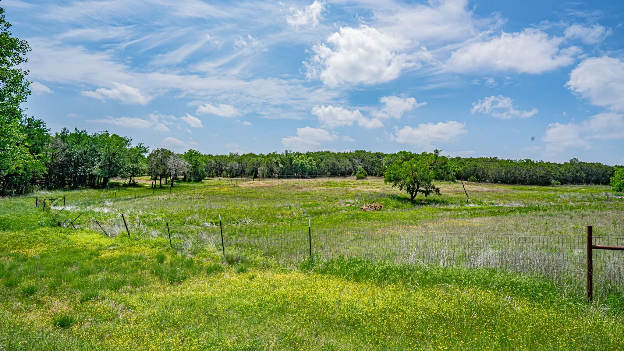 Farm For Sale in Hood County , 9200 Mitchell Bend Court, Granbury, Texas 76048, 3 Bedrooms, 2 Bathrooms, 4 Garage spaces, 1,900 Sqft, built in 1890, Preowned, Price $2,000,000, mls#21255109, Real Estate Agent in Granbury, Homes For Sale in Hood county, Homes For Sale in Granbury, Realtor in Granbury Texas, Real Estate Brokerage Independent Realty Texas, Luminita Cordes Realtor
