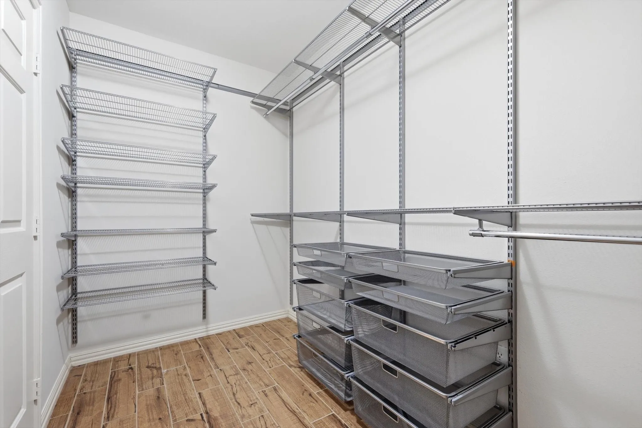 Condominium For Sale in Dallas County , 2305 Worthington Street 219, Dallas, Texas 75204, 1 Bedroom, 1 Bathroom, 1 Garage spaces, 852 Sqft, built in 1999, mls#21255133, Real Estate Agent in Dallas, Homes For Sale in Dallas county, Homes For Sale in Dallas, Realtor in Dallas Texas, Real Estate Brokerage Independent Realty Texas, Luminita Cordes Realtor