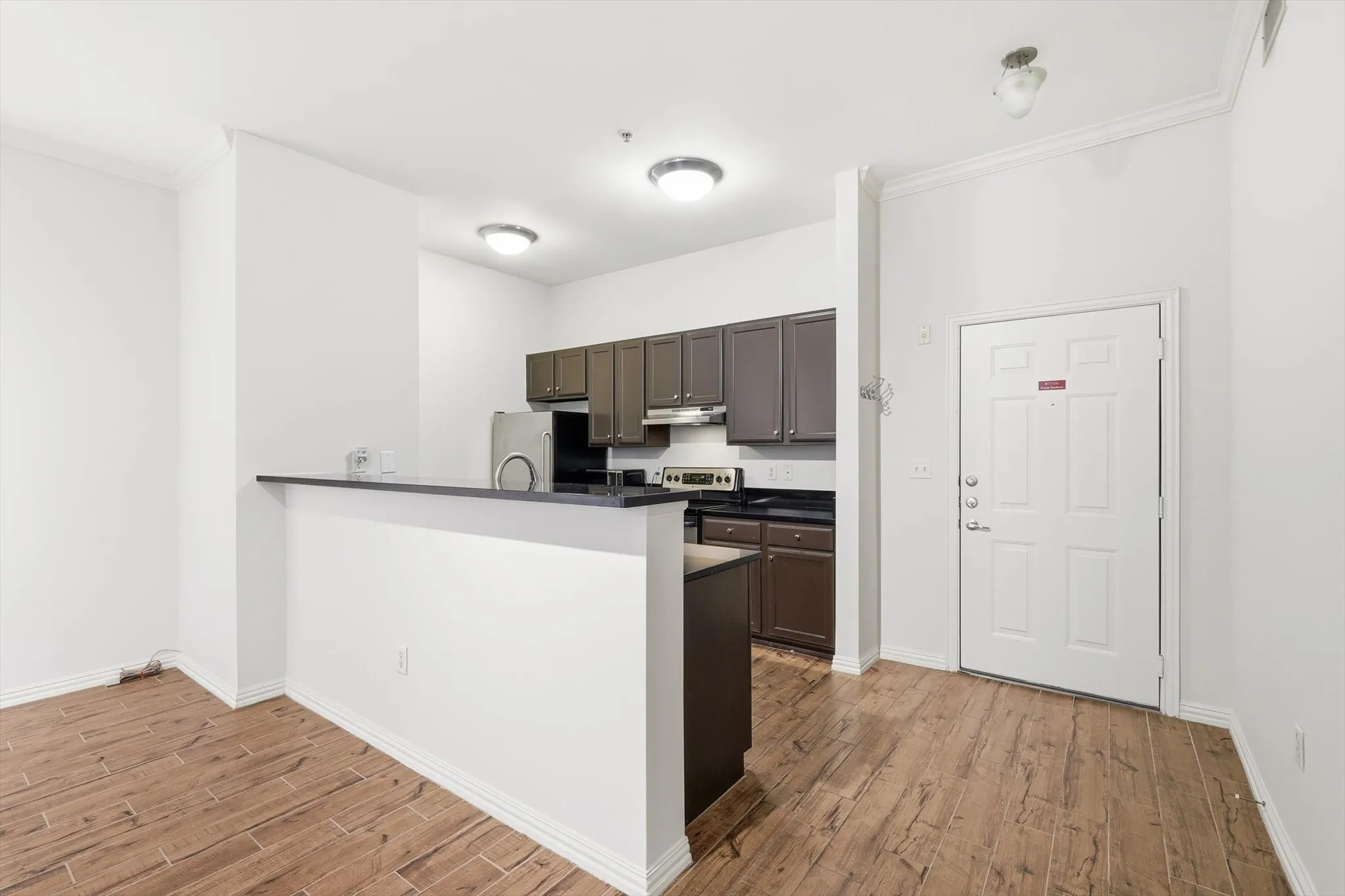 Condominium For Sale in Dallas County , 2305 Worthington Street 219, Dallas, Texas 75204, 1 Bedroom, 1 Bathroom, 1 Garage spaces, 852 Sqft, built in 1999, mls#21255133, Real Estate Agent in Dallas, Homes For Sale in Dallas county, Homes For Sale in Dallas, Realtor in Dallas Texas, Real Estate Brokerage Independent Realty Texas, Luminita Cordes Realtor