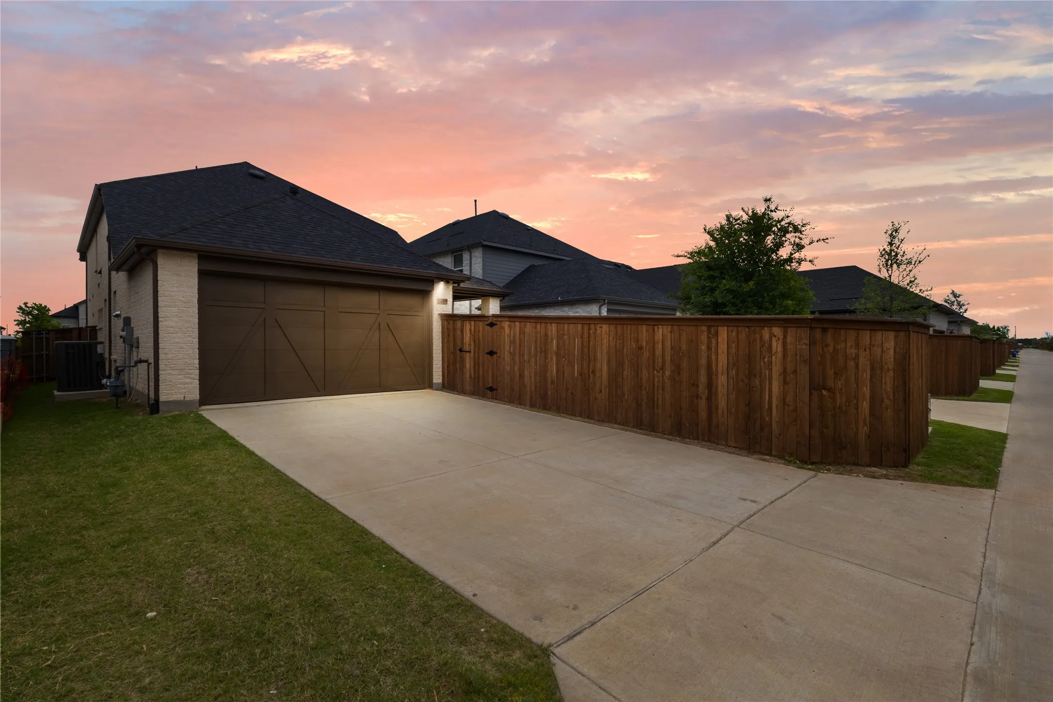 Single Family Residence For Sale in Collin County , 2609 Holland Court, Celina, Texas 75009, 4 Bedrooms, 3 Bathrooms, 2 Garage spaces, 2,297 Sqft, built in 2023, Preowned, Price $479,000, mls#21253458, Real Estate Agent in Celina, Homes For Sale in Collin county, Homes For Sale in Celina, Realtor in Celina Texas, Real Estate Brokerage Independent Realty Texas, Luminita Cordes Realtor