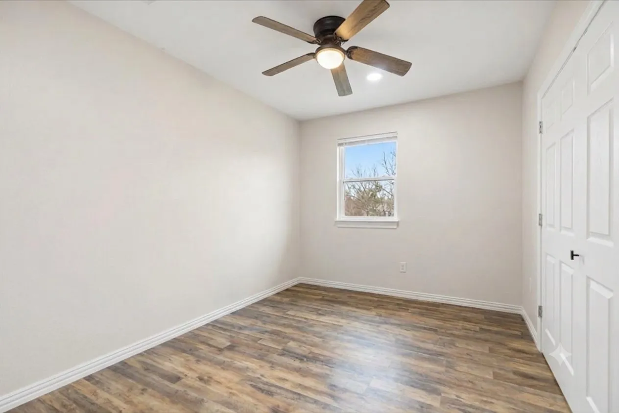 Single Family Residence For Sale in Van Zandt County , 997 Vz County Road 4810, Ben Wheeler, Texas 75754, 4 Bedroom, 3 Bathroom, Garage spaces, 2,521 Sqft, built in 1969, mls#21252287, Real Estate Agent in Ben Wheeler, Homes For Sale in Van Zandt county, Homes For Sale in Ben Wheeler, Realtor in Ben Wheeler Texas, Real Estate Brokerage Independent Realty Texas, Luminita Cordes Realtor