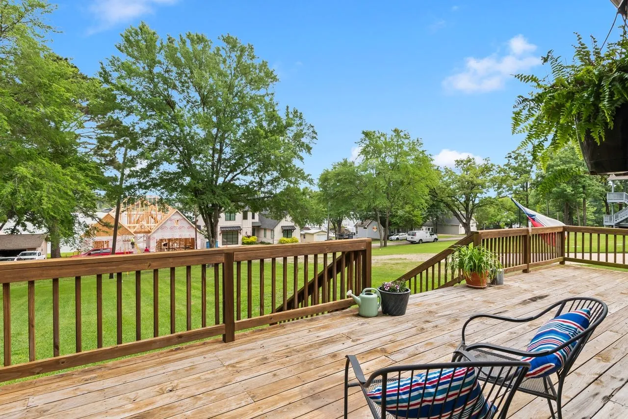 Single Family Residence For Sale in Henderson County , 13663 Park Harbor, Eustace, Texas 75124, 3 Bedroom, 1 Bathroom, 2 Garage spaces, 1,312 Sqft, built in 1973, mls#21253984, Real Estate Agent in Eustace, Homes For Sale in Henderson county, Homes For Sale in Eustace, Realtor in Eustace Texas, Real Estate Brokerage Independent Realty Texas, Luminita Cordes Realtor