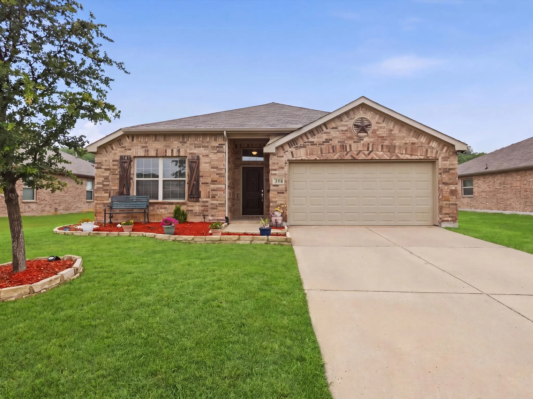 Single Family Residence For Sale in Denton County , 358 Highmeadow Drive, Aubrey, Texas 76227, 3 Bedroom, 2 Bathroom, 2 Garage spaces, 1,500 Sqft, built in 2018, mls#21251911, Real Estate Agent in Aubrey, Homes For Sale in Denton county, Homes For Sale in Aubrey, Realtor in Aubrey Texas, Real Estate Brokerage Independent Realty Texas, Luminita Cordes Realtor