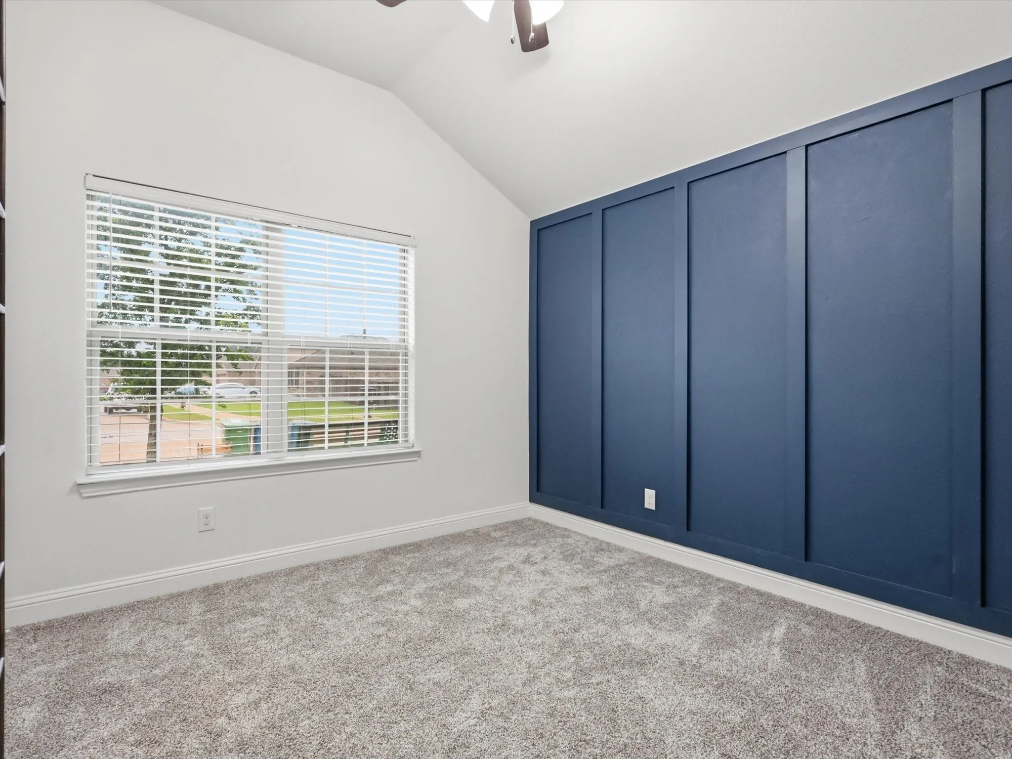 Single Family Residence For Sale in Denton County , 358 Highmeadow Drive, Aubrey, Texas 76227, 3 Bedroom, 2 Bathroom, 2 Garage spaces, 1,500 Sqft, built in 2018, mls#21251911, Real Estate Agent in Aubrey, Homes For Sale in Denton county, Homes For Sale in Aubrey, Realtor in Aubrey Texas, Real Estate Brokerage Independent Realty Texas, Luminita Cordes Realtor