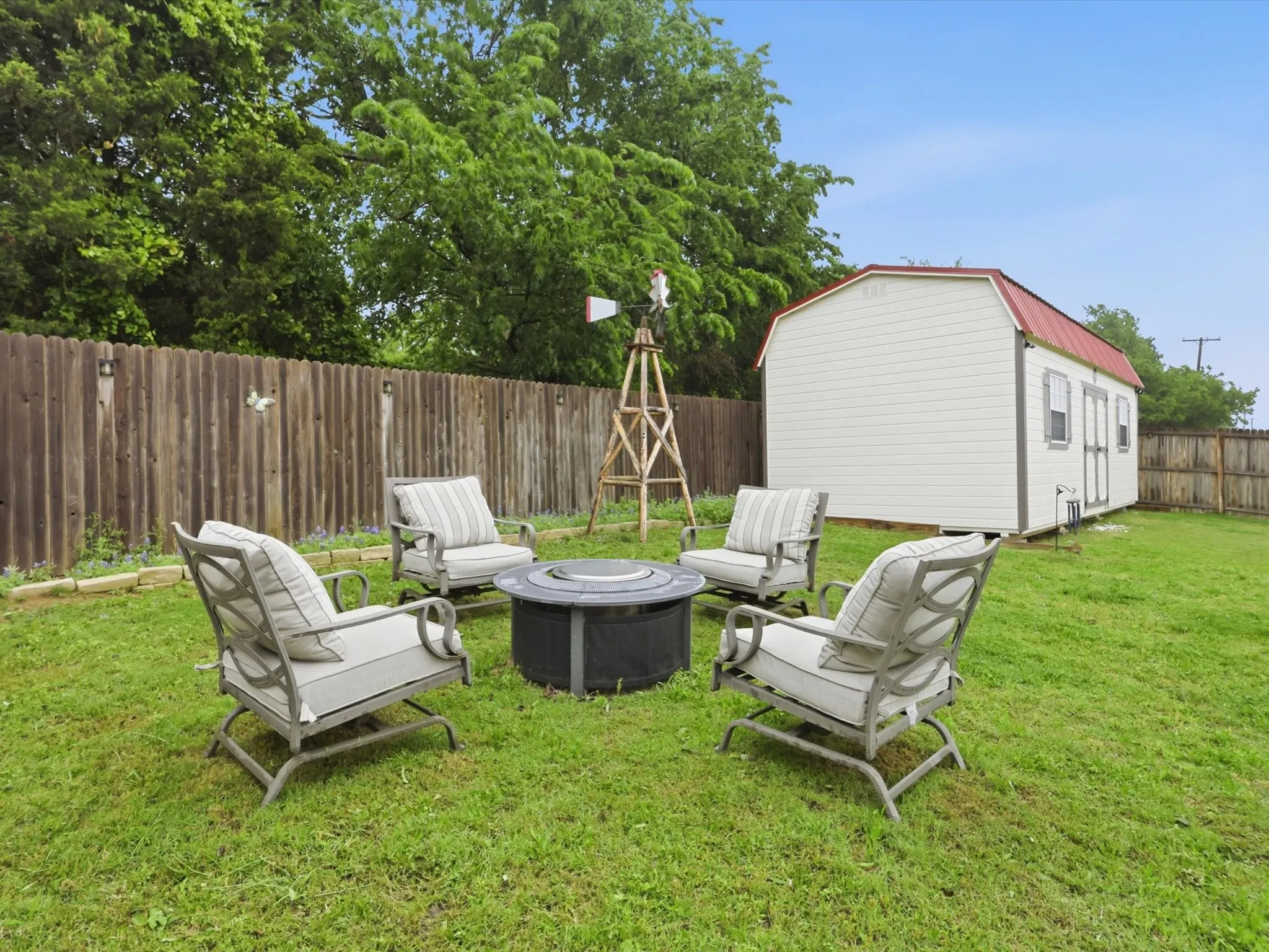 Single Family Residence For Sale in Denton County , 358 Highmeadow Drive, Aubrey, Texas 76227, 3 Bedroom, 2 Bathroom, 2 Garage spaces, 1,500 Sqft, built in 2018, mls#21251911, Real Estate Agent in Aubrey, Homes For Sale in Denton county, Homes For Sale in Aubrey, Realtor in Aubrey Texas, Real Estate Brokerage Independent Realty Texas, Luminita Cordes Realtor