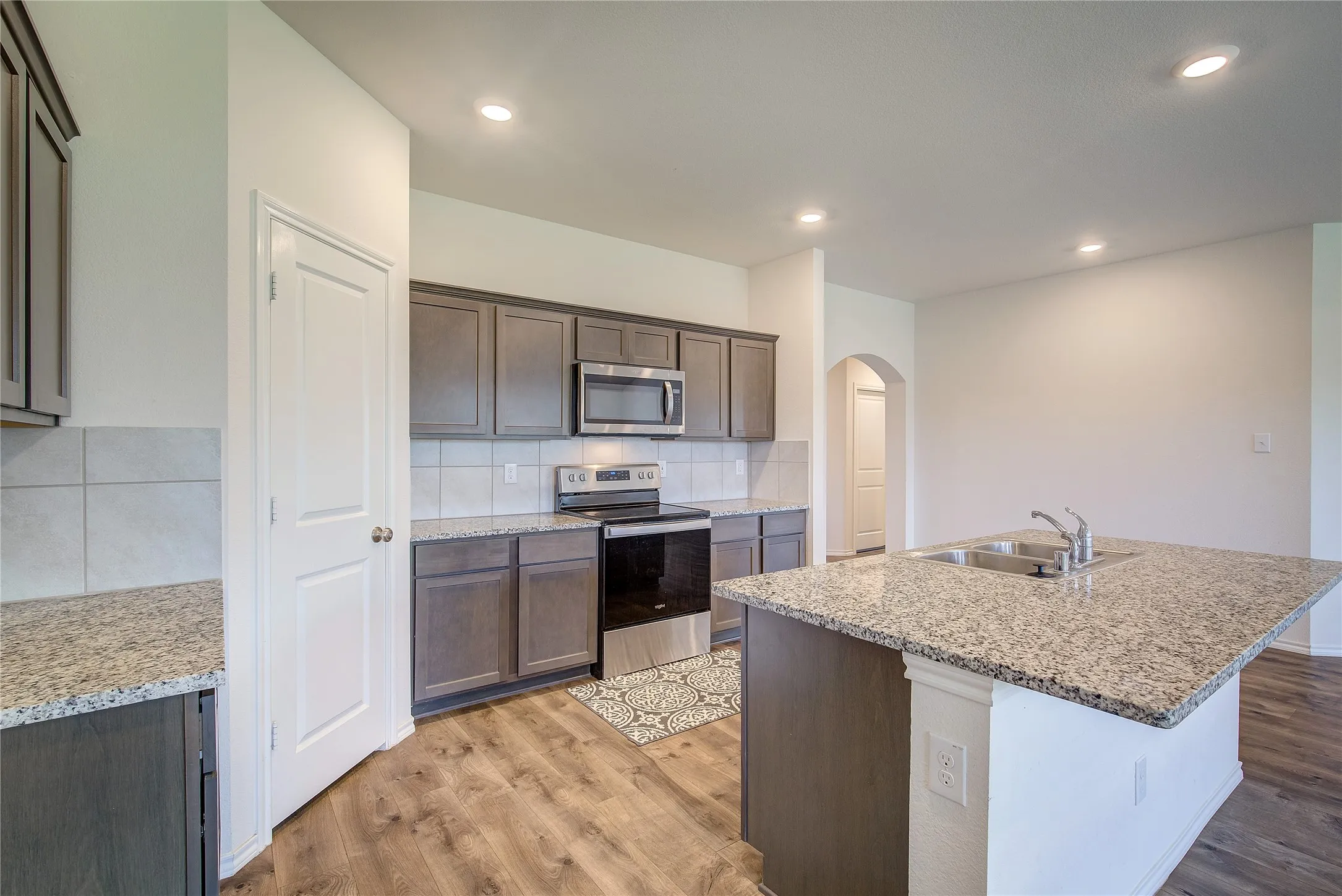 Single Family Residence For Sale in Collin County , 702 Saddle Oak Lane, Josephine, Texas 75189, 4 Bedroom, 2 Bathroom, 2 Garage spaces, 1,577 Sqft, built in 2020, mls#21255494, Real Estate Agent in Josephine, Homes For Sale in Collin county, Homes For Sale in Josephine, Realtor in Josephine Texas, Real Estate Brokerage Independent Realty Texas, Luminita Cordes Realtor