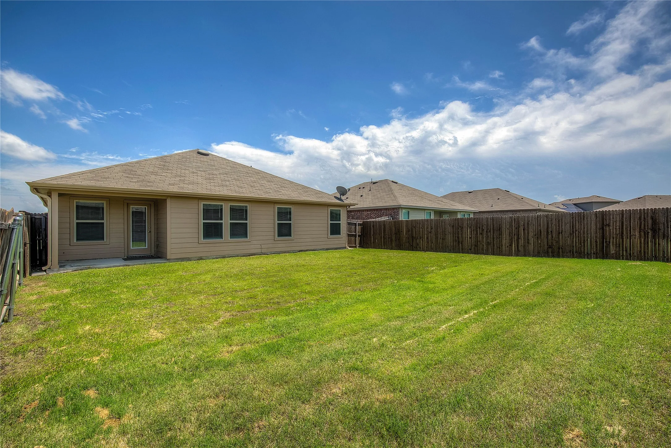 Single Family Residence For Sale in Collin County , 702 Saddle Oak Lane, Josephine, Texas 75189, 4 Bedroom, 2 Bathroom, 2 Garage spaces, 1,577 Sqft, built in 2020, mls#21255494, Real Estate Agent in Josephine, Homes For Sale in Collin county, Homes For Sale in Josephine, Realtor in Josephine Texas, Real Estate Brokerage Independent Realty Texas, Luminita Cordes Realtor