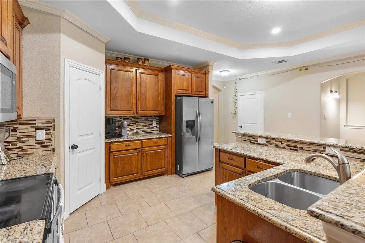 Single Family Residence For Sale in Cooke County , 502 Ritchey Street, Gainesville, Texas 76240, 4 Bedroom, 2 Bathroom, 2 Garage spaces, 2,079 Sqft, built in 2017, Preowned, mls#21256055, Real Estate Agent in Gainesville, Homes For Sale in Cooke county, Homes For Sale in Gainesville, Realtor in Gainesville Texas, Real Estate Brokerage Independent Realty Texas, Luminita Cordes Realtor