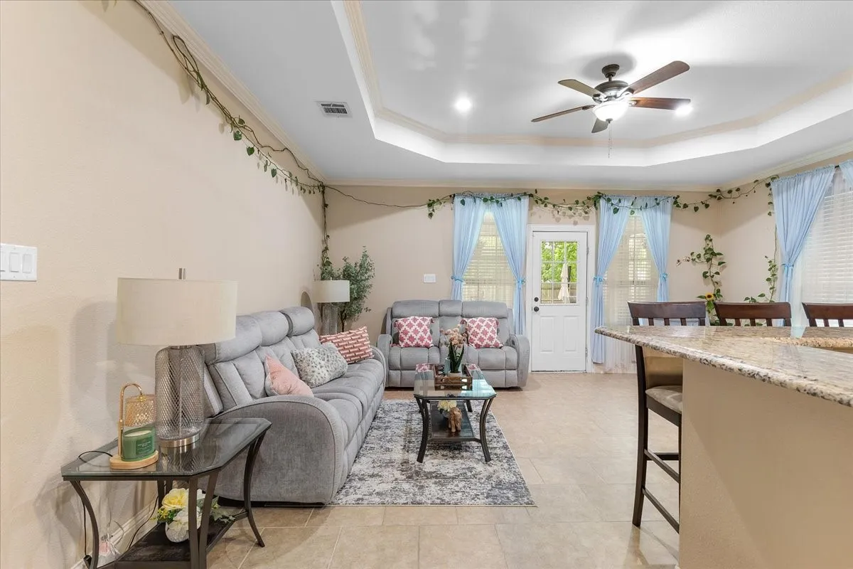 Single Family Residence For Sale in Cooke County , 502 Ritchey Street, Gainesville, Texas 76240, 4 Bedroom, 2 Bathroom, 2 Garage spaces, 2,079 Sqft, built in 2017, Preowned, mls#21256055, Real Estate Agent in Gainesville, Homes For Sale in Cooke county, Homes For Sale in Gainesville, Realtor in Gainesville Texas, Real Estate Brokerage Independent Realty Texas, Luminita Cordes Realtor