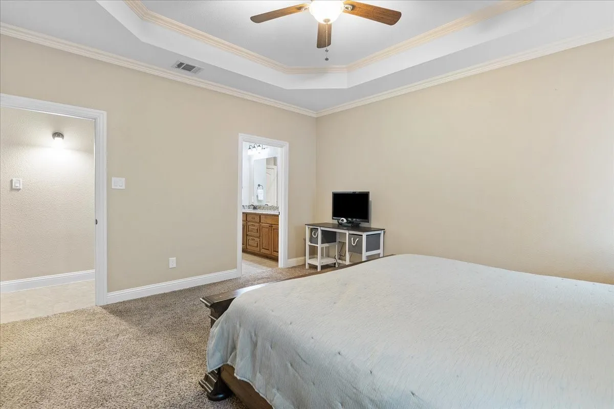 Single Family Residence For Sale in Cooke County , 502 Ritchey Street, Gainesville, Texas 76240, 4 Bedroom, 2 Bathroom, 2 Garage spaces, 2,079 Sqft, built in 2017, Preowned, mls#21256055, Real Estate Agent in Gainesville, Homes For Sale in Cooke county, Homes For Sale in Gainesville, Realtor in Gainesville Texas, Real Estate Brokerage Independent Realty Texas, Luminita Cordes Realtor