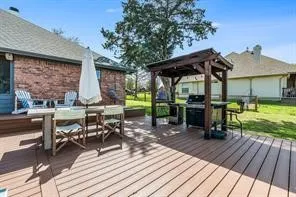 Single Family Residence For Sale in Johnson County , 2613 S Chase Court, Burleson, Texas 76028, 4 Bedroom, 4 Bathroom, 3 Garage spaces, 2,380 Sqft, built in 1987, Preowned, mls#21255611, Real Estate Agent in Burleson, Homes For Sale in Johnson county, Homes For Sale in Burleson, Realtor in Burleson Texas, Real Estate Brokerage Independent Realty Texas, Luminita Cordes Realtor