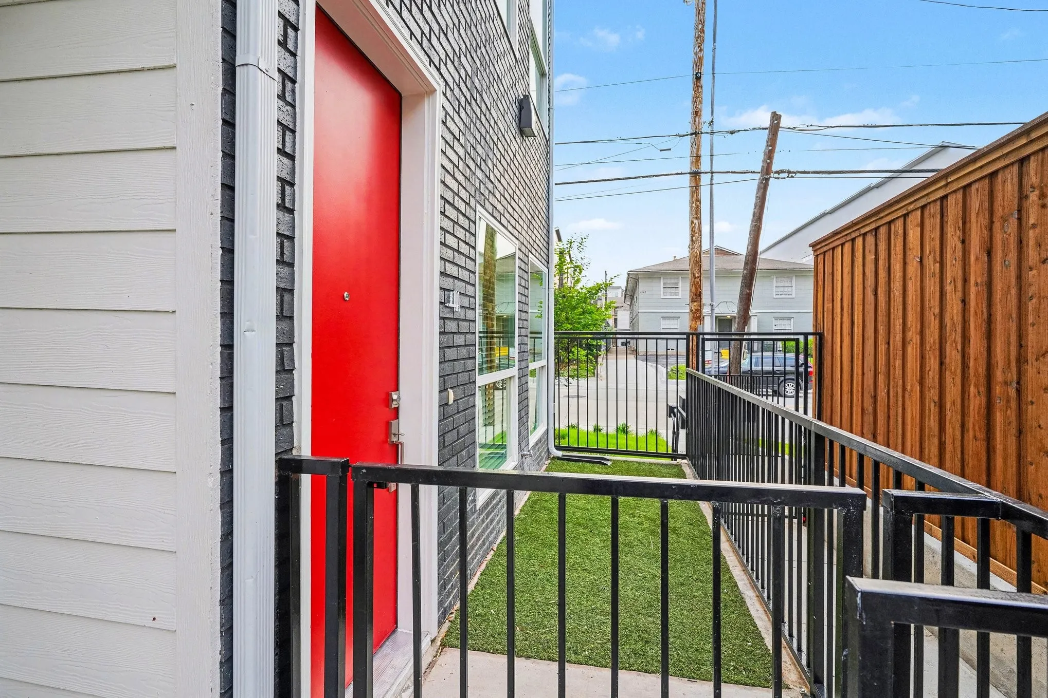 Apartment For Rent in Dallas County , 2217 N Fitzhugh Avenue 101, Dallas, Texas 75204, 1 Bedroom, 1 Bathroom, Garage spaces, 712 Sqft, built in 2026, New Construction - Complete, mls#21256640, Real Estate Agent in Dallas, Homes For Rent in Dallas county, Homes For Rent in Dallas, Realtor in Dallas Texas, Real Estate Brokerage Independent Realty Texas, Luminita Cordes Realtor