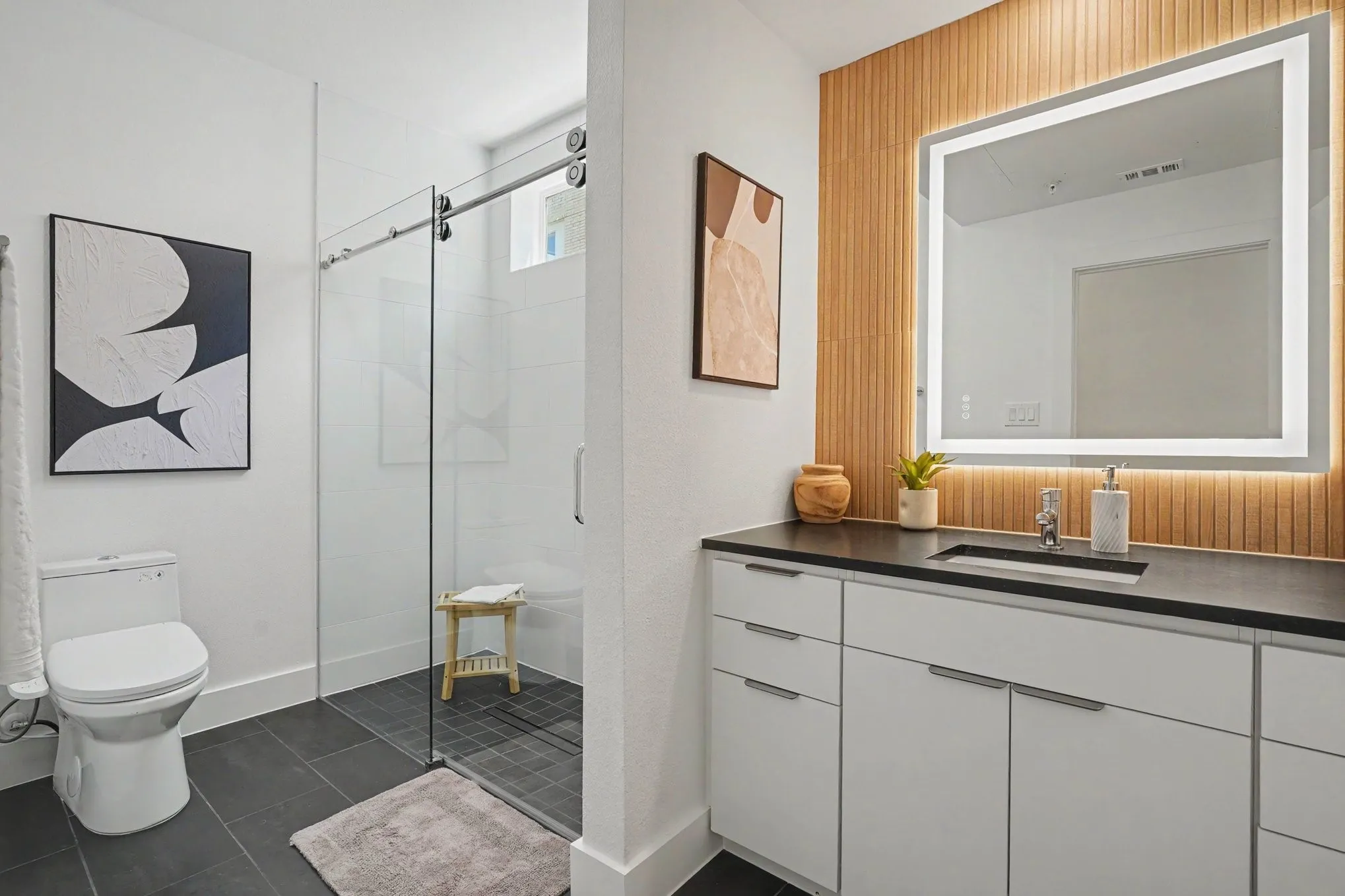 Apartment For Rent in Dallas County , 2217 N Fitzhugh Avenue 101, Dallas, Texas 75204, 1 Bedroom, 1 Bathroom, Garage spaces, 712 Sqft, built in 2026, New Construction - Complete, mls#21256640, Real Estate Agent in Dallas, Homes For Rent in Dallas county, Homes For Rent in Dallas, Realtor in Dallas Texas, Real Estate Brokerage Independent Realty Texas, Luminita Cordes Realtor