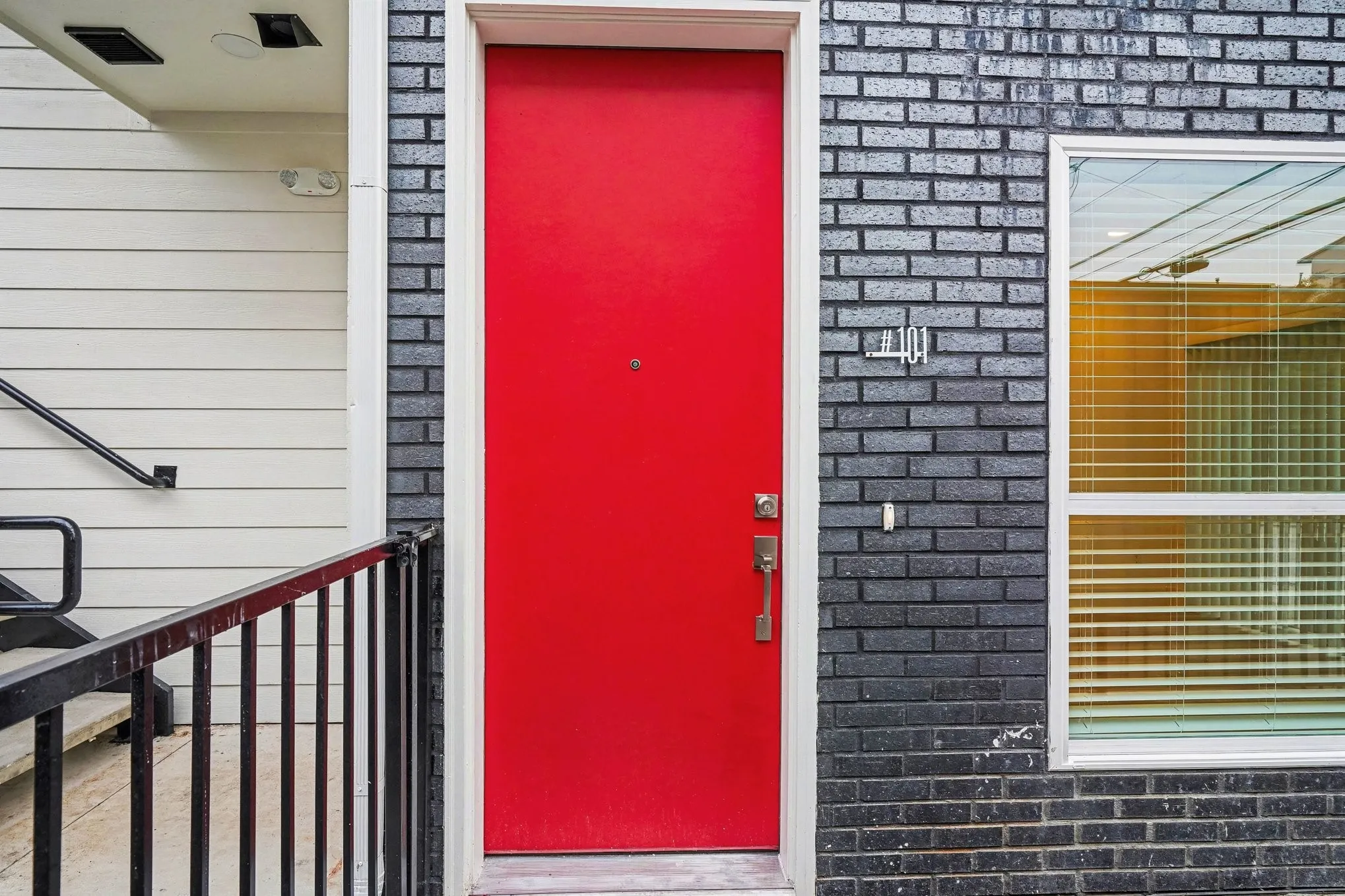 Apartment For Rent in Dallas County , 2217 N Fitzhugh Avenue 101, Dallas, Texas 75204, 1 Bedroom, 1 Bathroom, Garage spaces, 712 Sqft, built in 2026, New Construction - Complete, mls#21256640, Real Estate Agent in Dallas, Homes For Rent in Dallas county, Homes For Rent in Dallas, Realtor in Dallas Texas, Real Estate Brokerage Independent Realty Texas, Luminita Cordes Realtor