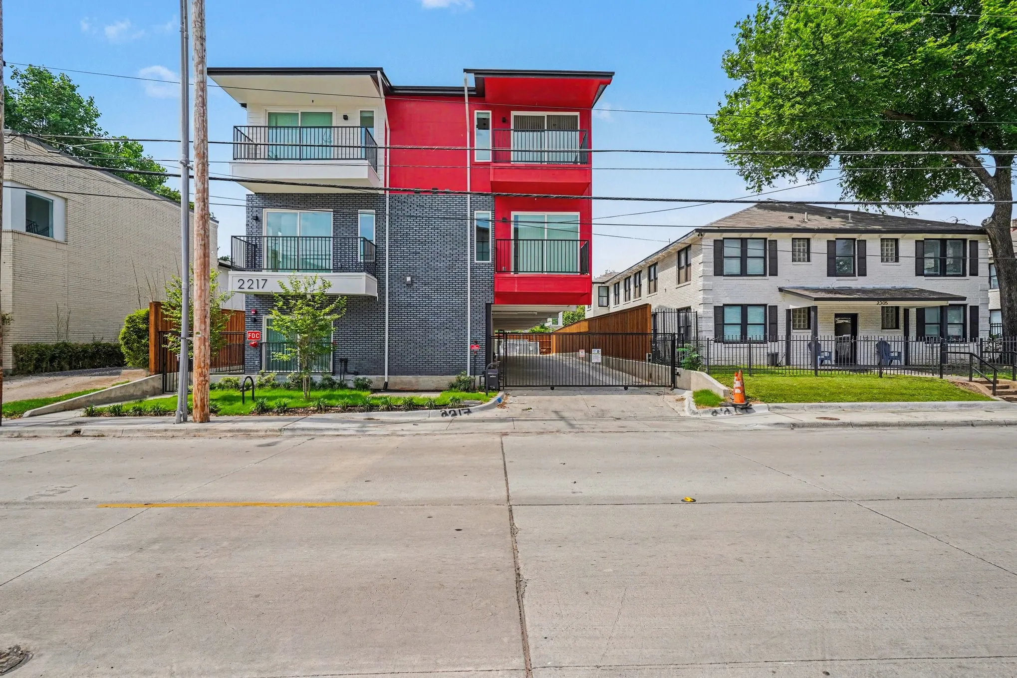 Apartment For Rent in Dallas County , 2217 N Fitzhugh Avenue 101, Dallas, Texas 75204, 1 Bedroom, 1 Bathroom, Garage spaces, 712 Sqft, built in 2026, New Construction - Complete, mls#21256640, Real Estate Agent in Dallas, Homes For Rent in Dallas county, Homes For Rent in Dallas, Realtor in Dallas Texas, Real Estate Brokerage Independent Realty Texas, Luminita Cordes Realtor