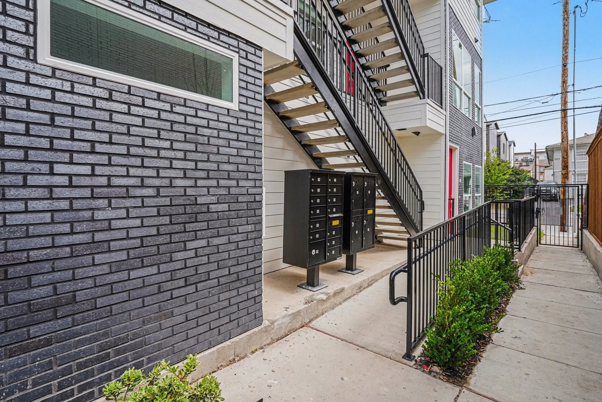 Apartment For Rent in Dallas County , 2217 N Fitzhugh Avenue 101, Dallas, Texas 75204, 1 Bedroom, 1 Bathroom, Garage spaces, 712 Sqft, built in 2026, New Construction - Complete, mls#21256640, Real Estate Agent in Dallas, Homes For Rent in Dallas county, Homes For Rent in Dallas, Realtor in Dallas Texas, Real Estate Brokerage Independent Realty Texas, Luminita Cordes Realtor