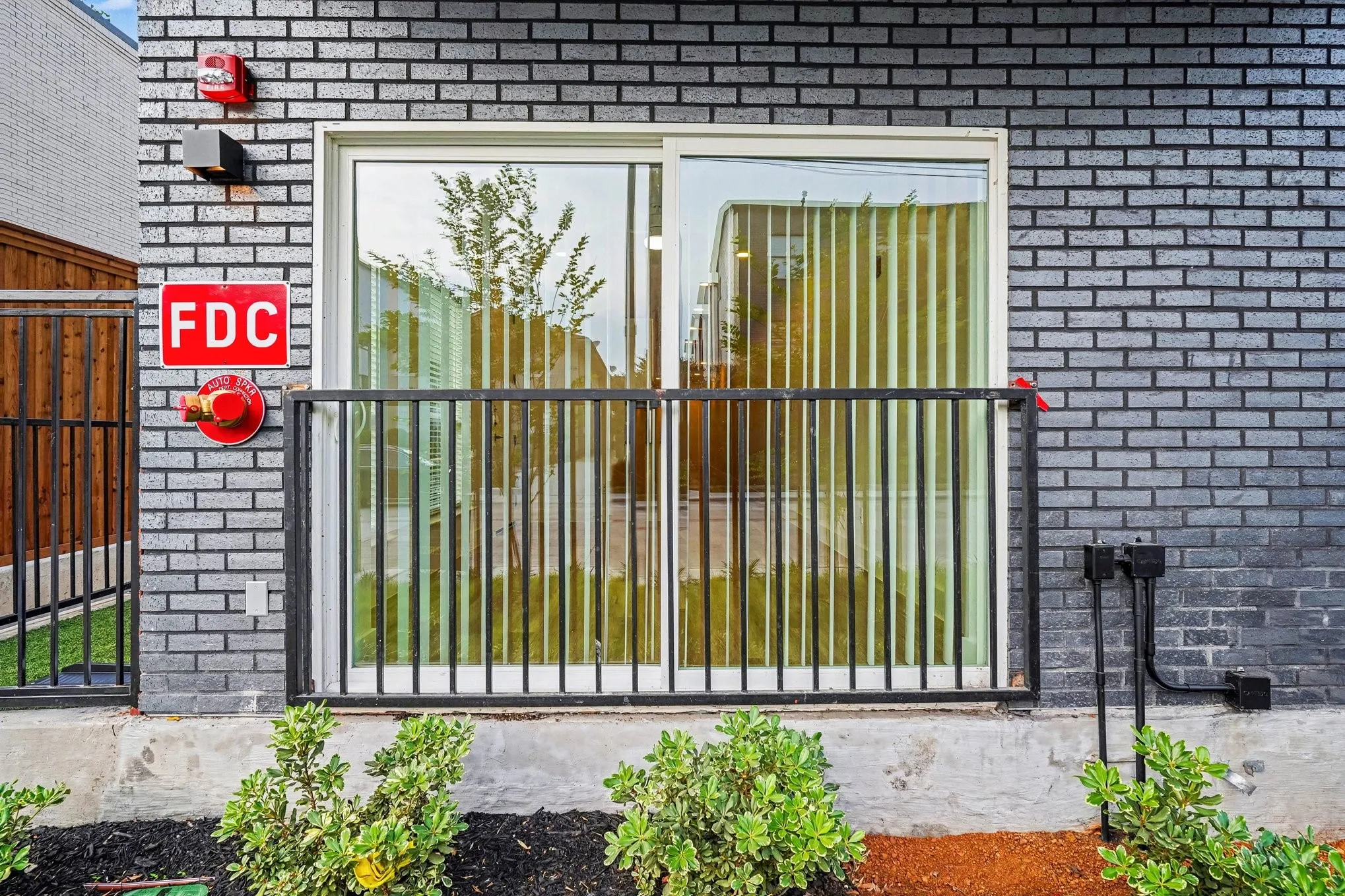 Apartment For Rent in Dallas County , 2217 N Fitzhugh Avenue 101, Dallas, Texas 75204, 1 Bedroom, 1 Bathroom, Garage spaces, 712 Sqft, built in 2026, New Construction - Complete, mls#21256640, Real Estate Agent in Dallas, Homes For Rent in Dallas county, Homes For Rent in Dallas, Realtor in Dallas Texas, Real Estate Brokerage Independent Realty Texas, Luminita Cordes Realtor