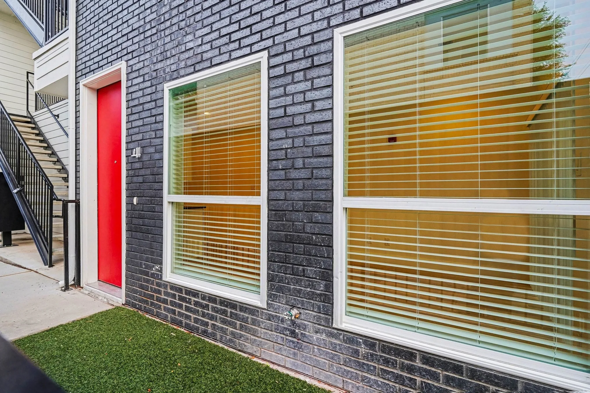 Apartment For Rent in Dallas County , 2217 N Fitzhugh Avenue 101, Dallas, Texas 75204, 1 Bedroom, 1 Bathroom, Garage spaces, 712 Sqft, built in 2026, New Construction - Complete, mls#21256640, Real Estate Agent in Dallas, Homes For Rent in Dallas county, Homes For Rent in Dallas, Realtor in Dallas Texas, Real Estate Brokerage Independent Realty Texas, Luminita Cordes Realtor