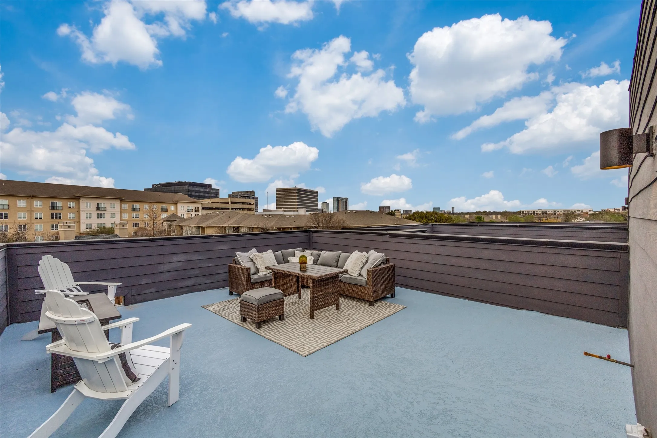 4th floor patio