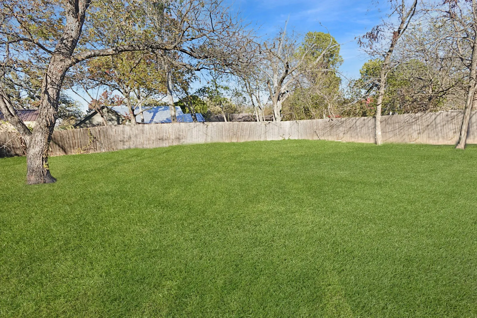 Single Family Residence For Sale in Comanche County , 241 W Ross Avenue, De Leon, Texas 76444, 5 Bedrooms, 3 Bathrooms, Garage spaces, 1,954 Sqft, built in 1920, Price $184,000, mls#21256647, Real Estate Agent in De Leon, Homes For Sale in Comanche county, Homes For Sale in De Leon, Realtor in De Leon Texas, Real Estate Brokerage Independent Realty Texas, Luminita Cordes Realtor