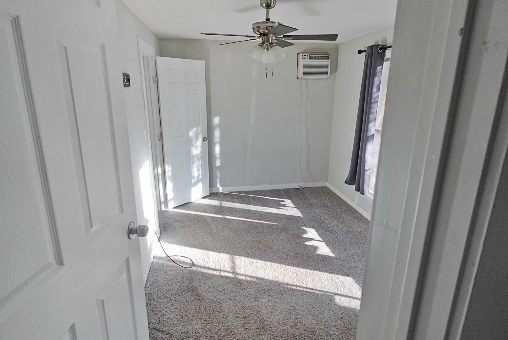 Single Family Residence For Sale in Comanche County , 241 W Ross Avenue, De Leon, Texas 76444, 5 Bedrooms, 3 Bathrooms, Garage spaces, 1,954 Sqft, built in 1920, Price $184,000, mls#21256647, Real Estate Agent in De Leon, Homes For Sale in Comanche county, Homes For Sale in De Leon, Realtor in De Leon Texas, Real Estate Brokerage Independent Realty Texas, Luminita Cordes Realtor