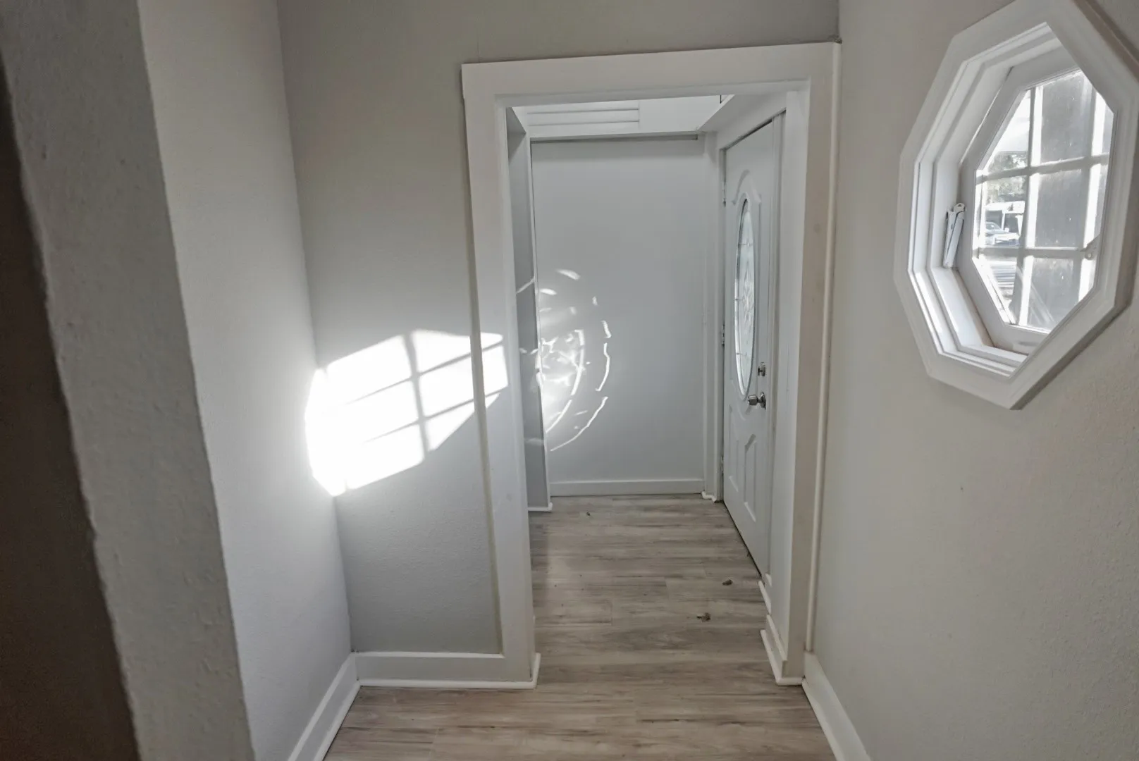 Single Family Residence For Sale in Comanche County , 241 W Ross Avenue, De Leon, Texas 76444, 5 Bedrooms, 3 Bathrooms, Garage spaces, 1,954 Sqft, built in 1920, Price $184,000, mls#21256647, Real Estate Agent in De Leon, Homes For Sale in Comanche county, Homes For Sale in De Leon, Realtor in De Leon Texas, Real Estate Brokerage Independent Realty Texas, Luminita Cordes Realtor