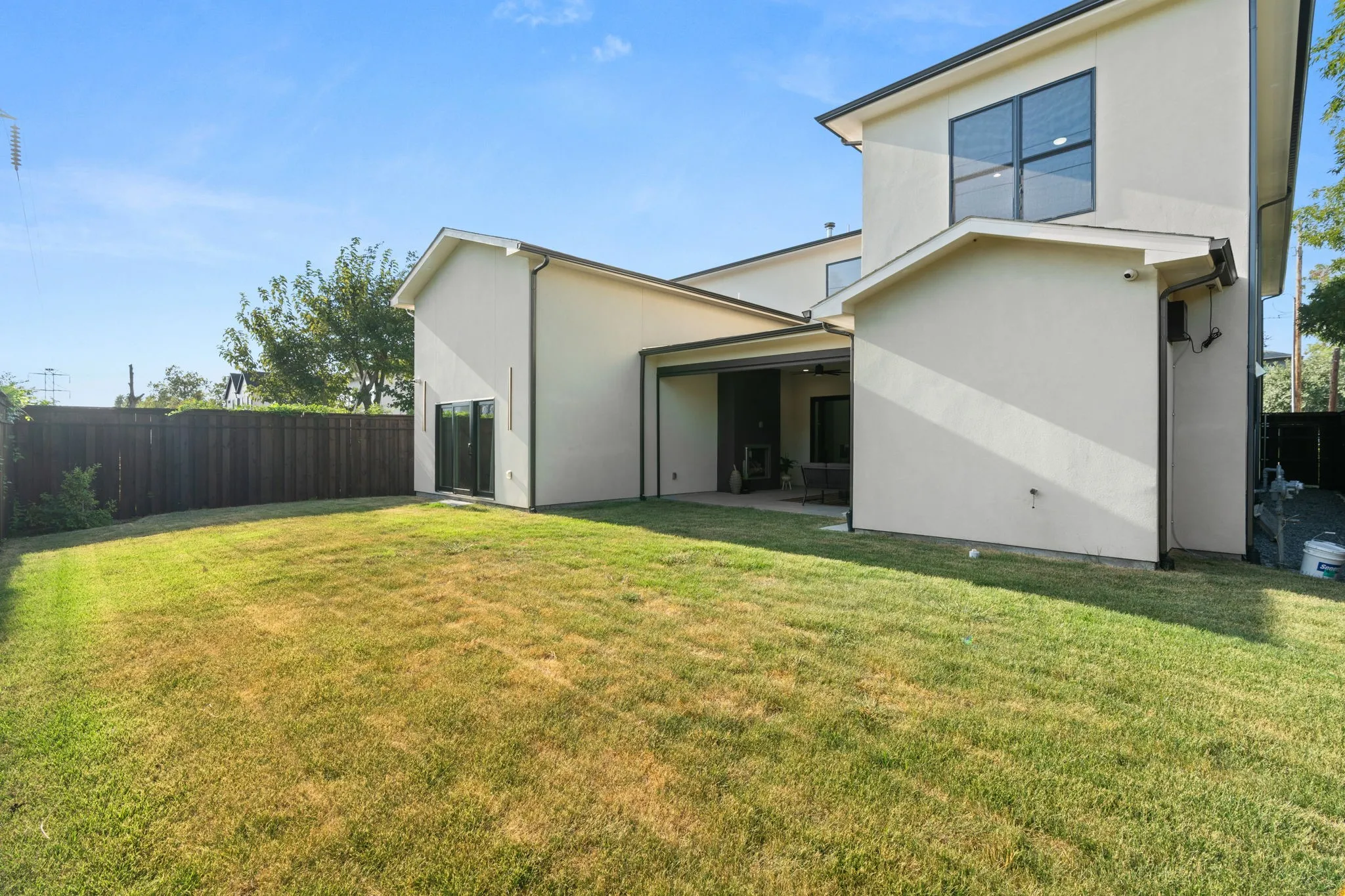 Single Family Residence For Sale in Dallas County , 3884 Cortez Drive, Dallas, Texas 75220, 5 Bedrooms, 6 Bathrooms, 2 Garage spaces, 4,745 Sqft, built in 2024, New Construction - Complete, Price $1,499,900, mls#21256663, Real Estate Agent in Dallas, Homes For Sale in Dallas county, Homes For Sale in Dallas, Realtor in Dallas Texas, Real Estate Brokerage Independent Realty Texas, Luminita Cordes Realtor