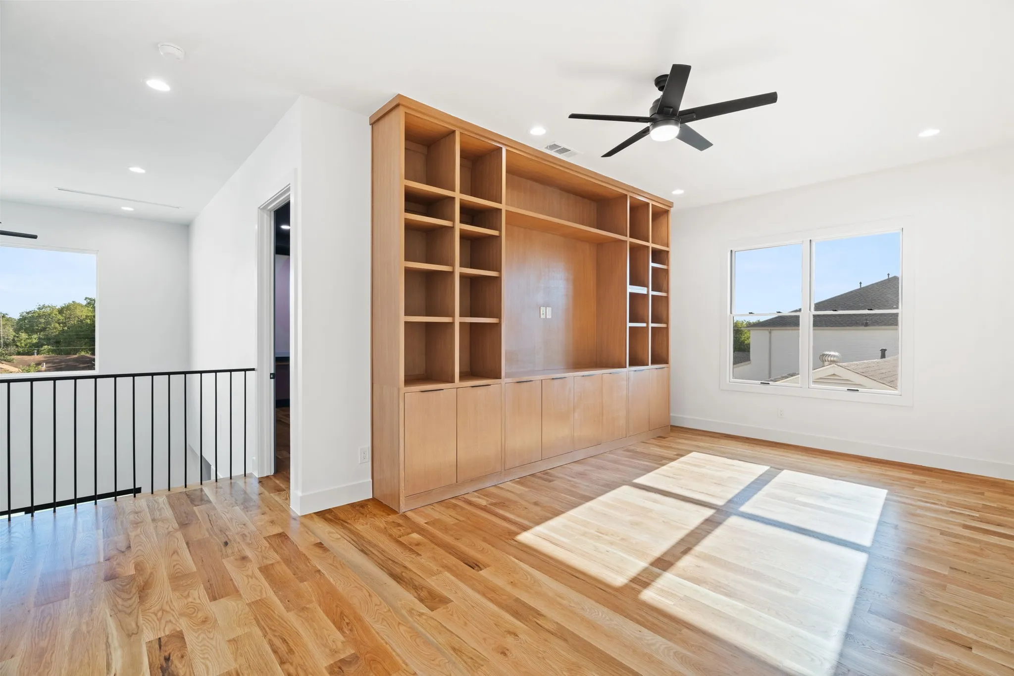 Single Family Residence For Sale in Dallas County , 3884 Cortez Drive, Dallas, Texas 75220, 5 Bedrooms, 6 Bathrooms, 2 Garage spaces, 4,745 Sqft, built in 2024, New Construction - Complete, Price $1,499,900, mls#21256663, Real Estate Agent in Dallas, Homes For Sale in Dallas county, Homes For Sale in Dallas, Realtor in Dallas Texas, Real Estate Brokerage Independent Realty Texas, Luminita Cordes Realtor