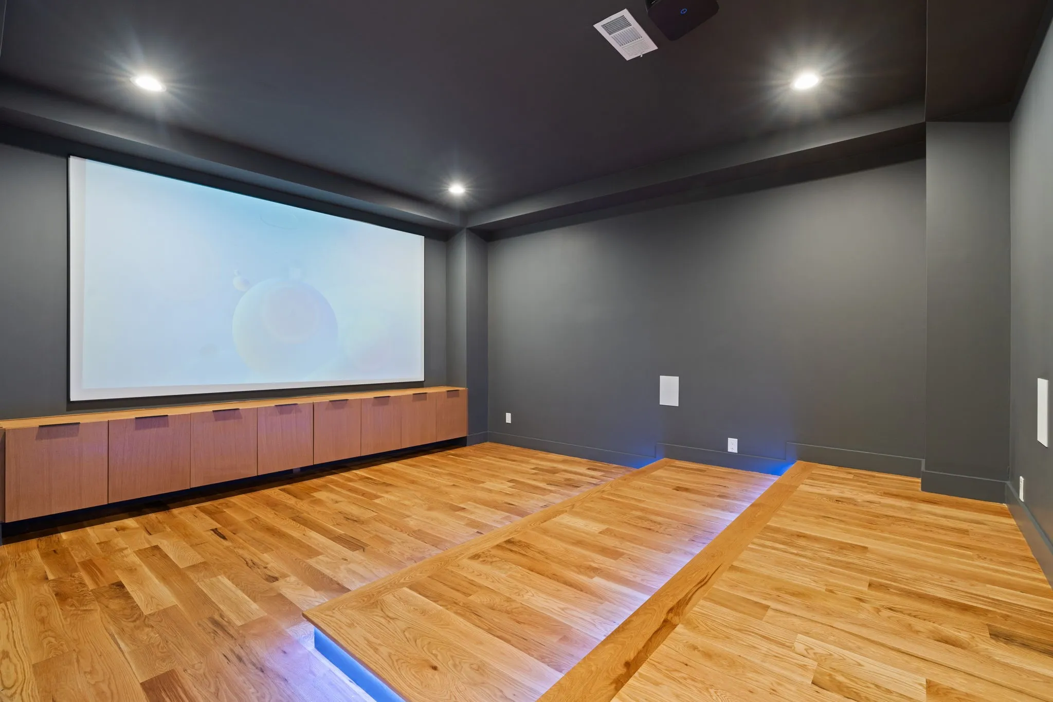 Single Family Residence For Sale in Dallas County , 3884 Cortez Drive, Dallas, Texas 75220, 5 Bedrooms, 6 Bathrooms, 2 Garage spaces, 4,745 Sqft, built in 2024, New Construction - Complete, Price $1,499,900, mls#21256663, Real Estate Agent in Dallas, Homes For Sale in Dallas county, Homes For Sale in Dallas, Realtor in Dallas Texas, Real Estate Brokerage Independent Realty Texas, Luminita Cordes Realtor