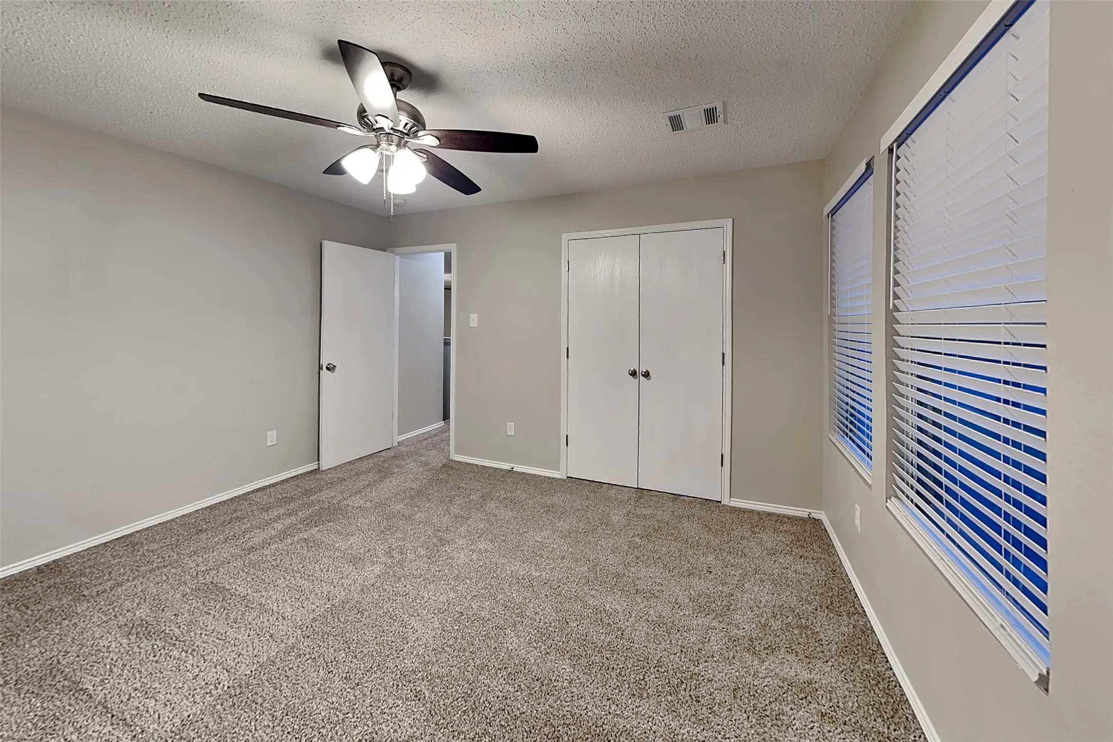 Single Family Residence For Rent in Rockwall County , 1516 Englewood Drive, Rockwall, Texas 75032, 5 Bedroom, 3 Bathroom, 2 Garage spaces, 2,945 Sqft, built in 2000, Preowned, mls#21256661, Real Estate Agent in Rockwall, Homes For Rent in Rockwall county, Homes For Rent in Rockwall, Realtor in Rockwall Texas, Real Estate Brokerage Independent Realty Texas, Luminita Cordes Realtor