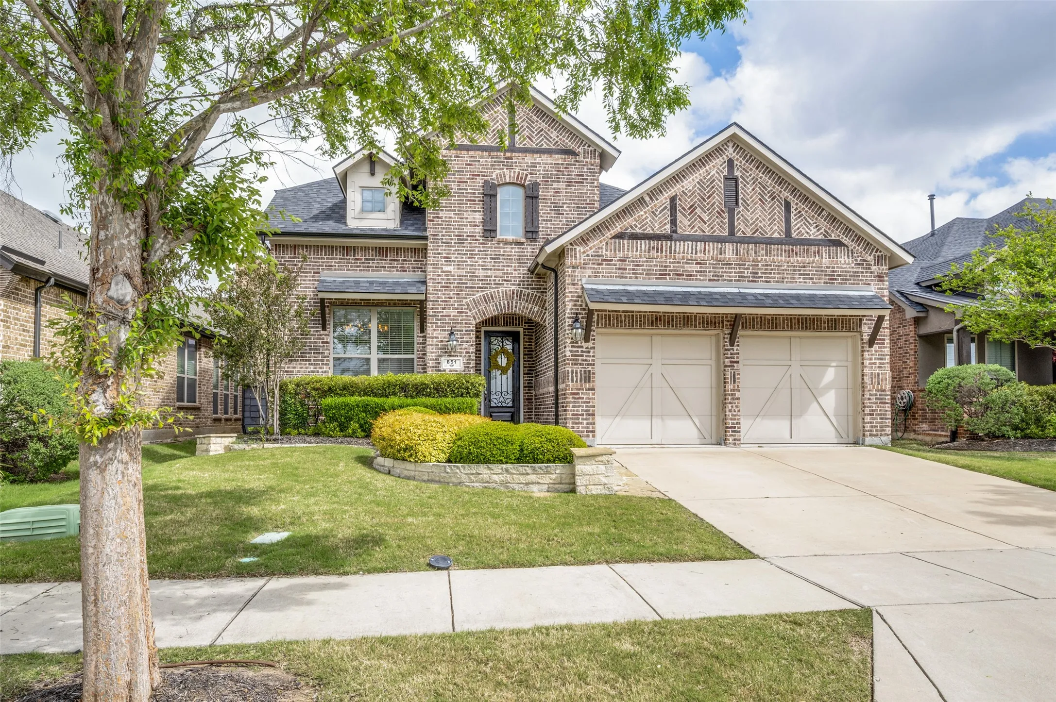Single Family Residence For Rent in Denton County , 851 Forest Street, Little Elm, Texas 76227, 4 Bedroom, 3 Bathroom, 2 Garage spaces, 2,631 Sqft, built in 2016, Preowned, Price $3,500, mls#21256478, Real Estate Agent in Little Elm, Homes For Rent in Denton county, Homes For Rent in Little Elm, Realtor in Little Elm Texas, Real Estate Brokerage Independent Realty Texas, Luminita Cordes Realtor