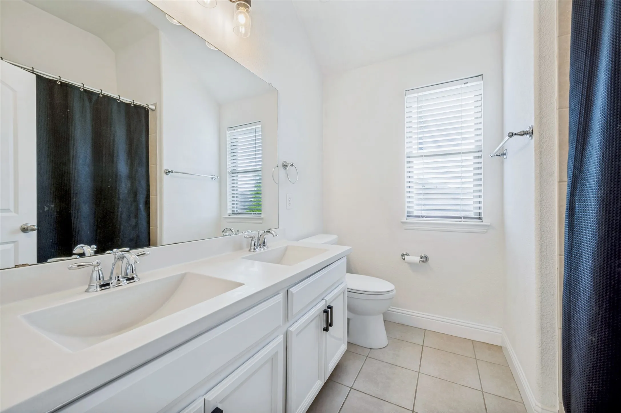Single Family Residence For Rent in Denton County , 851 Forest Street, Little Elm, Texas 76227, 4 Bedroom, 3 Bathroom, 2 Garage spaces, 2,631 Sqft, built in 2016, Preowned, Price $3,500, mls#21256478, Real Estate Agent in Little Elm, Homes For Rent in Denton county, Homes For Rent in Little Elm, Realtor in Little Elm Texas, Real Estate Brokerage Independent Realty Texas, Luminita Cordes Realtor