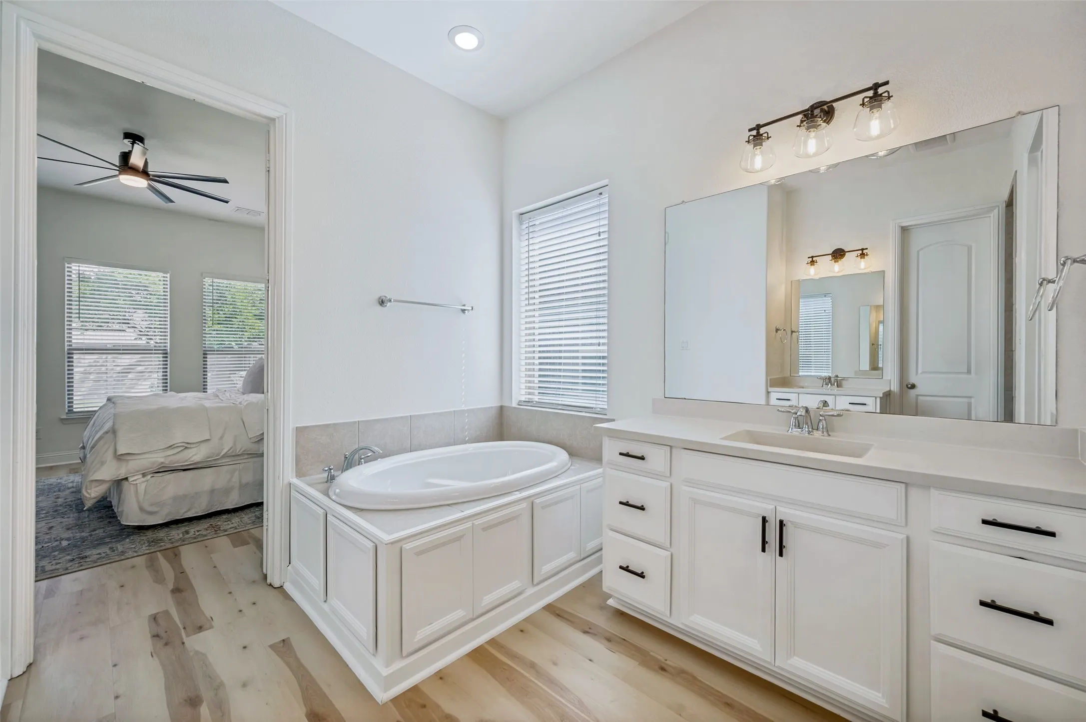 Single Family Residence For Rent in Denton County , 851 Forest Street, Little Elm, Texas 76227, 4 Bedroom, 3 Bathroom, 2 Garage spaces, 2,631 Sqft, built in 2016, Preowned, Price $3,500, mls#21256478, Real Estate Agent in Little Elm, Homes For Rent in Denton county, Homes For Rent in Little Elm, Realtor in Little Elm Texas, Real Estate Brokerage Independent Realty Texas, Luminita Cordes Realtor