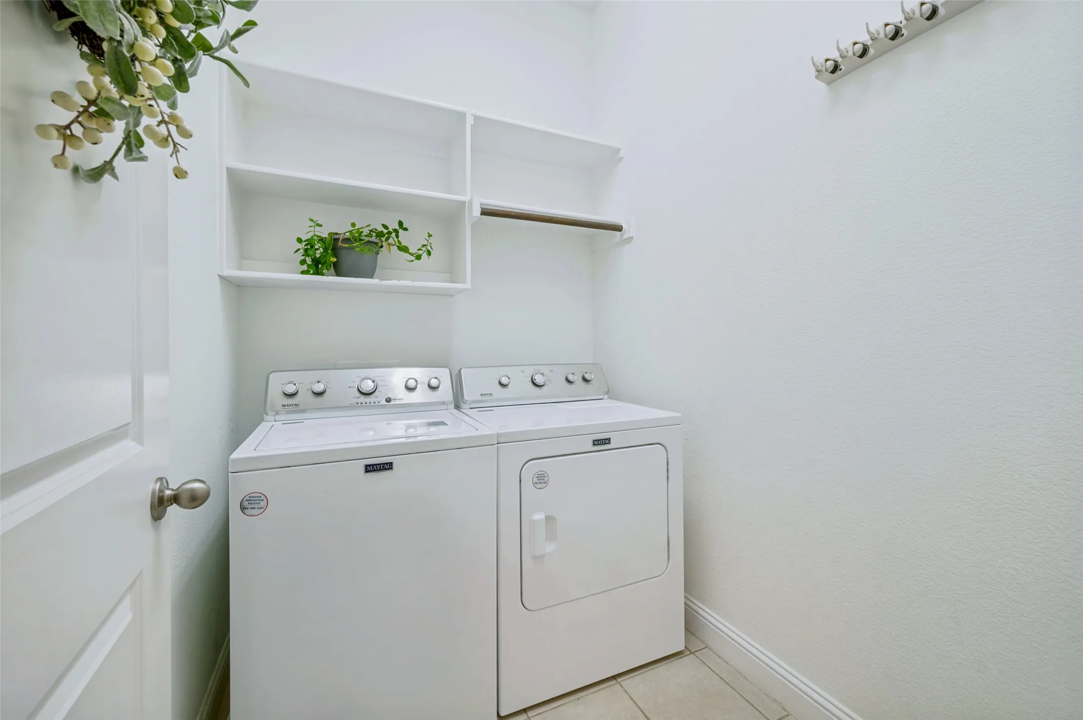 Single Family Residence For Rent in Denton County , 851 Forest Street, Little Elm, Texas 76227, 4 Bedroom, 3 Bathroom, 2 Garage spaces, 2,631 Sqft, built in 2016, Preowned, Price $3,500, mls#21256478, Real Estate Agent in Little Elm, Homes For Rent in Denton county, Homes For Rent in Little Elm, Realtor in Little Elm Texas, Real Estate Brokerage Independent Realty Texas, Luminita Cordes Realtor