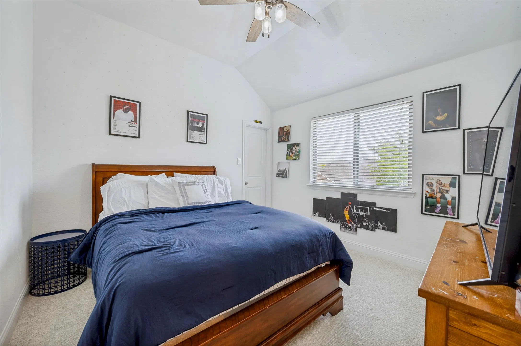 Single Family Residence For Rent in Denton County , 851 Forest Street, Little Elm, Texas 76227, 4 Bedroom, 3 Bathroom, 2 Garage spaces, 2,631 Sqft, built in 2016, Preowned, Price $3,500, mls#21256478, Real Estate Agent in Little Elm, Homes For Rent in Denton county, Homes For Rent in Little Elm, Realtor in Little Elm Texas, Real Estate Brokerage Independent Realty Texas, Luminita Cordes Realtor
