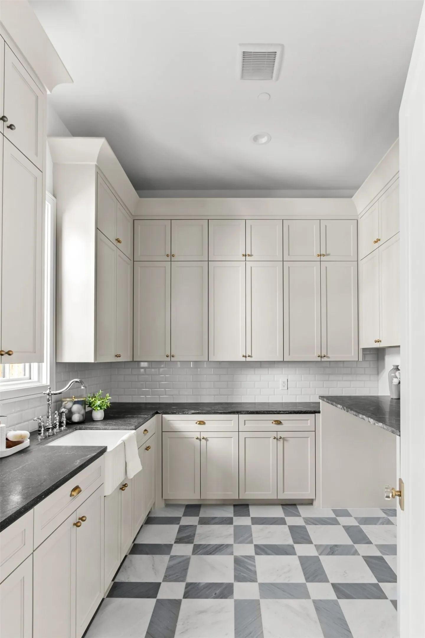 Single Family Residence For Sale in Dallas County , 5812 Preston Haven Drive, Dallas, Texas 75230, 6 Bedroom, 8 Bathroom, 3 Garage spaces, 6,630 Sqft, built in 2026, New Construction - Complete, mls#21255452, Real Estate Agent in Dallas, Homes For Sale in Dallas county, Homes For Sale in Dallas, Realtor in Dallas Texas, Real Estate Brokerage Independent Realty Texas, Luminita Cordes Realtor