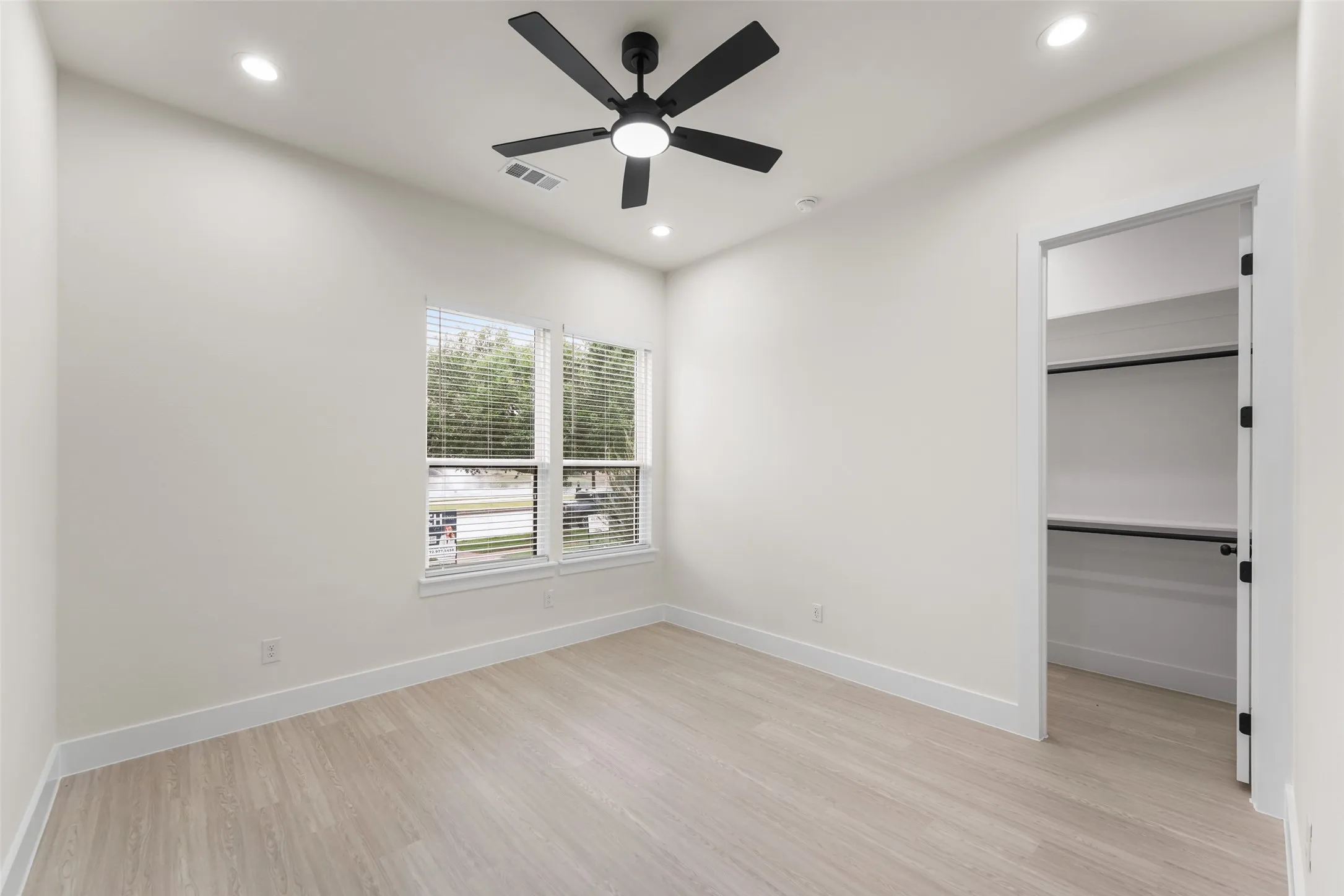 Single Family Residence For Sale in Kaufman County , 1018 Devonshire Drive N, Forney, Texas 75126, 4 Bedroom, 4 Bathroom, 3 Garage spaces, 3,197 Sqft, built in 2026, New Construction - Complete, mls#21255973, Real Estate Agent in Forney, Homes For Sale in Kaufman county, Homes For Sale in Forney, Realtor in Forney Texas, Real Estate Brokerage Independent Realty Texas, Luminita Cordes Realtor