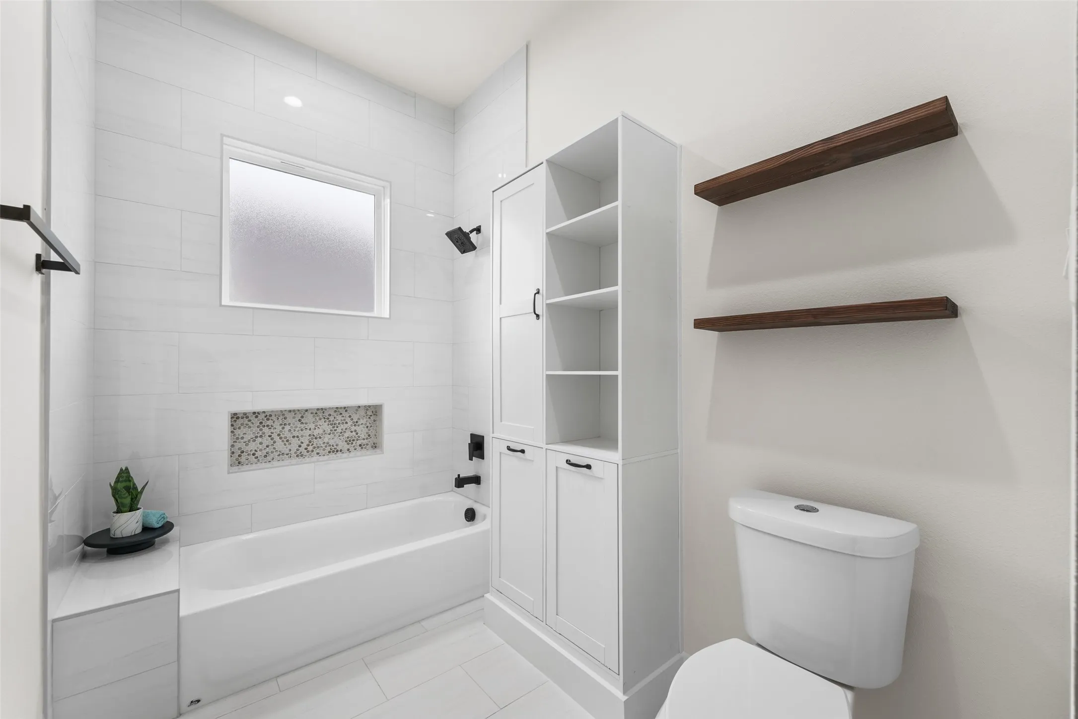 Single Family Residence For Sale in Kaufman County , 1018 Devonshire Drive N, Forney, Texas 75126, 4 Bedroom, 4 Bathroom, 3 Garage spaces, 3,197 Sqft, built in 2026, New Construction - Complete, mls#21255973, Real Estate Agent in Forney, Homes For Sale in Kaufman county, Homes For Sale in Forney, Realtor in Forney Texas, Real Estate Brokerage Independent Realty Texas, Luminita Cordes Realtor