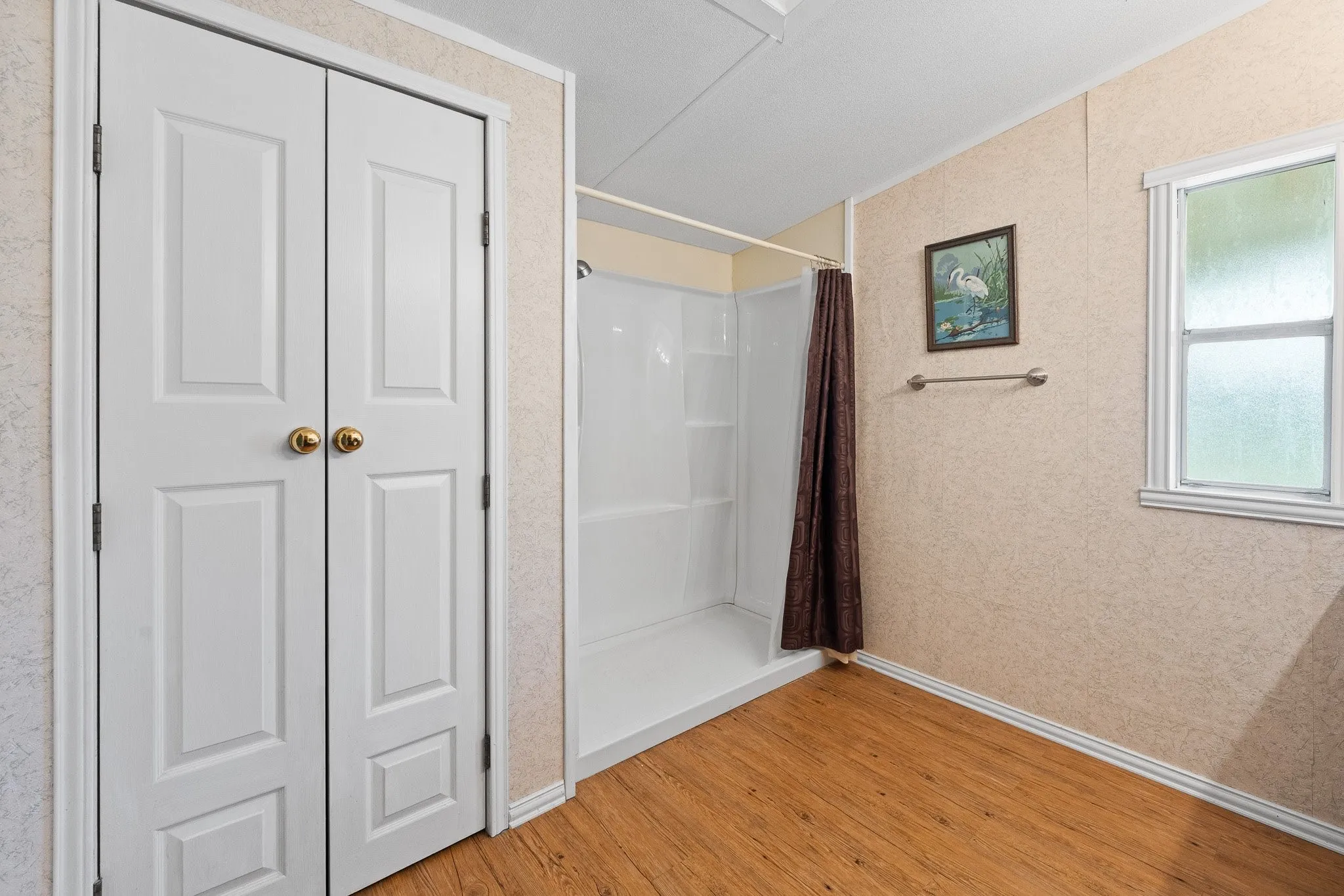 Mobile Home For Sale in Somervell County , 6677 County Road 2008, Glen Rose, Texas 76043, 3 Bedroom, 2 Bathroom, Garage spaces, 1,412 Sqft, built in 1989, mls#21256457, Real Estate Agent in Glen Rose, Homes For Sale in Somervell county, Homes For Sale in Glen Rose, Realtor in Glen Rose Texas, Real Estate Brokerage Independent Realty Texas, Luminita Cordes Realtor