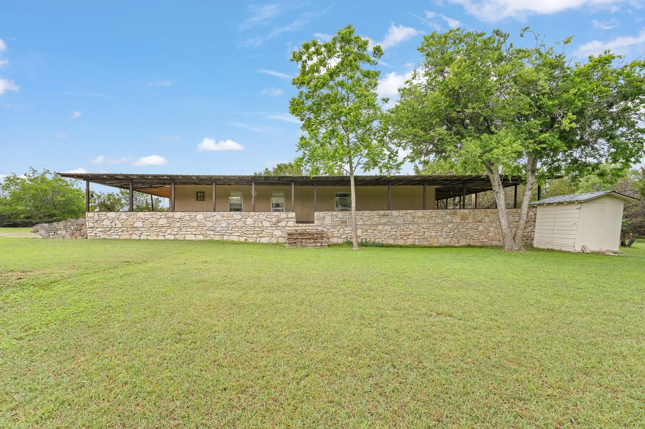 Mobile Home For Sale in Somervell County , 6677 County Road 2008, Glen Rose, Texas 76043, 3 Bedroom, 2 Bathroom, Garage spaces, 1,412 Sqft, built in 1989, mls#21256457, Real Estate Agent in Glen Rose, Homes For Sale in Somervell county, Homes For Sale in Glen Rose, Realtor in Glen Rose Texas, Real Estate Brokerage Independent Realty Texas, Luminita Cordes Realtor