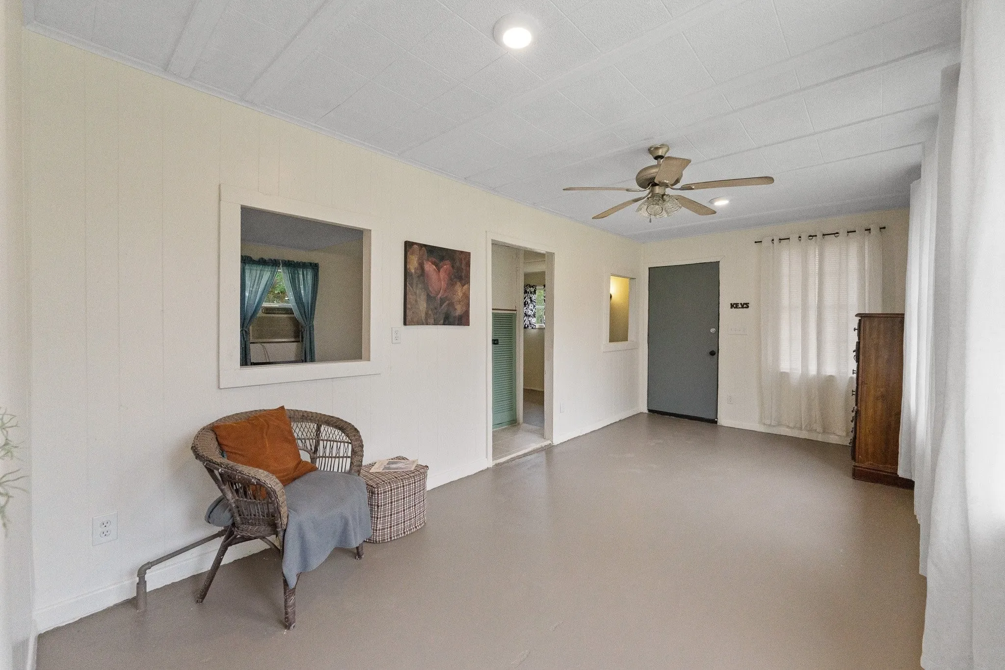 Mobile Home For Sale in Somervell County , 6677 County Road 2008, Glen Rose, Texas 76043, 3 Bedroom, 2 Bathroom, Garage spaces, 1,412 Sqft, built in 1989, mls#21256457, Real Estate Agent in Glen Rose, Homes For Sale in Somervell county, Homes For Sale in Glen Rose, Realtor in Glen Rose Texas, Real Estate Brokerage Independent Realty Texas, Luminita Cordes Realtor