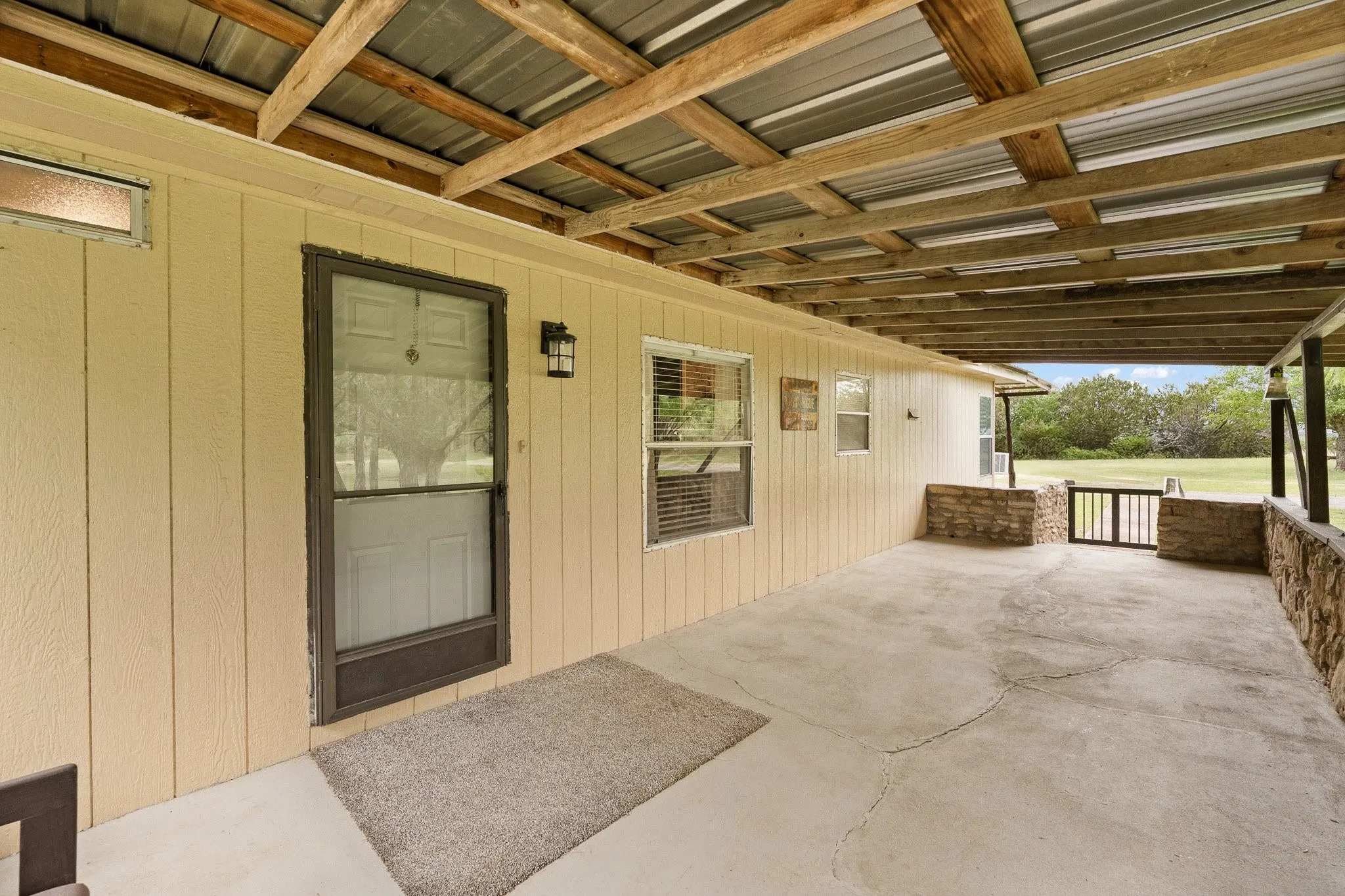 Mobile Home For Sale in Somervell County , 6677 County Road 2008, Glen Rose, Texas 76043, 3 Bedroom, 2 Bathroom, Garage spaces, 1,412 Sqft, built in 1989, mls#21256457, Real Estate Agent in Glen Rose, Homes For Sale in Somervell county, Homes For Sale in Glen Rose, Realtor in Glen Rose Texas, Real Estate Brokerage Independent Realty Texas, Luminita Cordes Realtor
