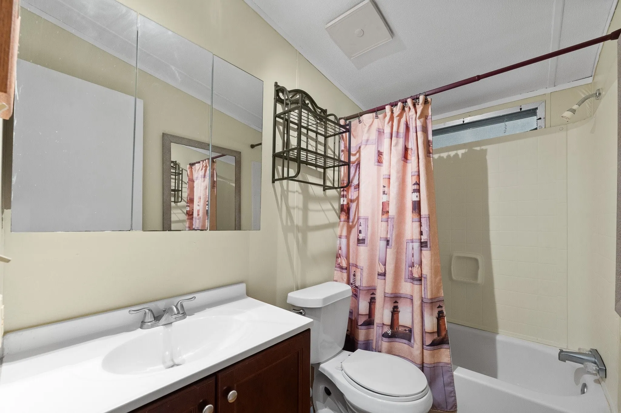 Mobile Home For Sale in Somervell County , 6677 County Road 2008, Glen Rose, Texas 76043, 3 Bedroom, 2 Bathroom, Garage spaces, 1,412 Sqft, built in 1989, mls#21256457, Real Estate Agent in Glen Rose, Homes For Sale in Somervell county, Homes For Sale in Glen Rose, Realtor in Glen Rose Texas, Real Estate Brokerage Independent Realty Texas, Luminita Cordes Realtor